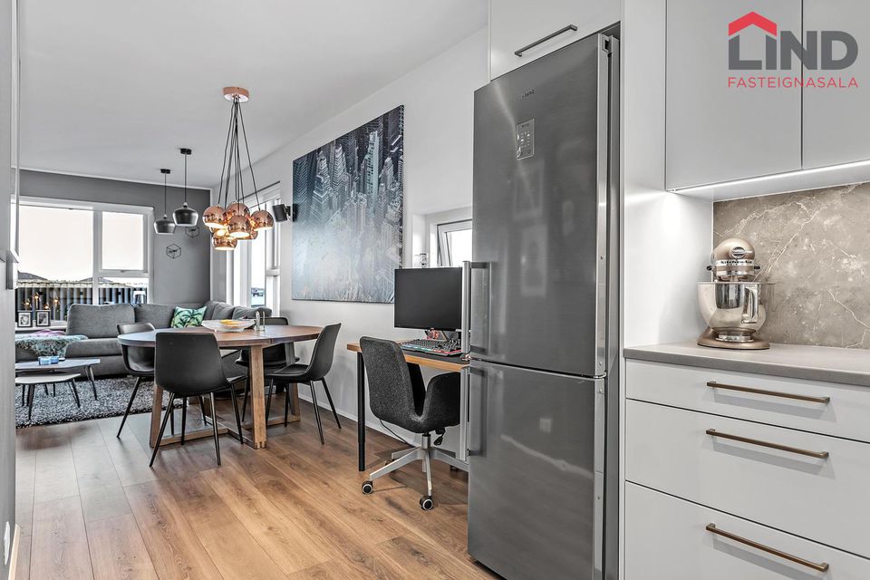 Dalsbraut 4, 260 Reykjanesbær