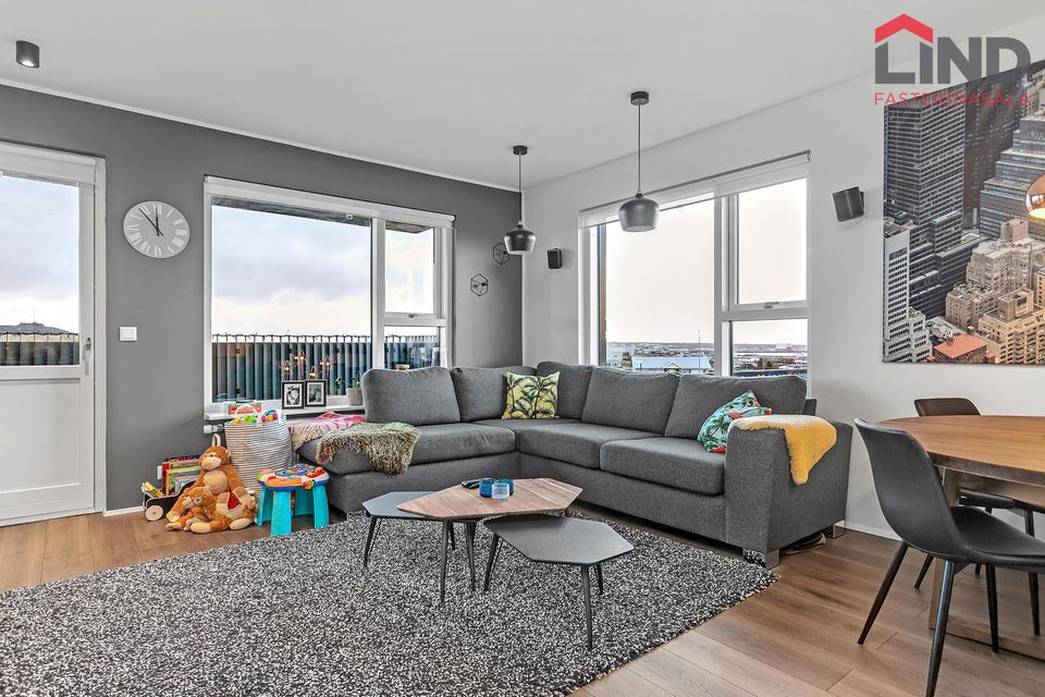 Dalsbraut 4, 260 Reykjanesbær