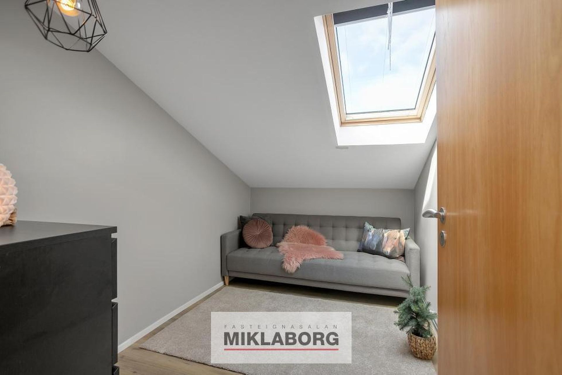 Skógarás 6, 110 Reykjavík
