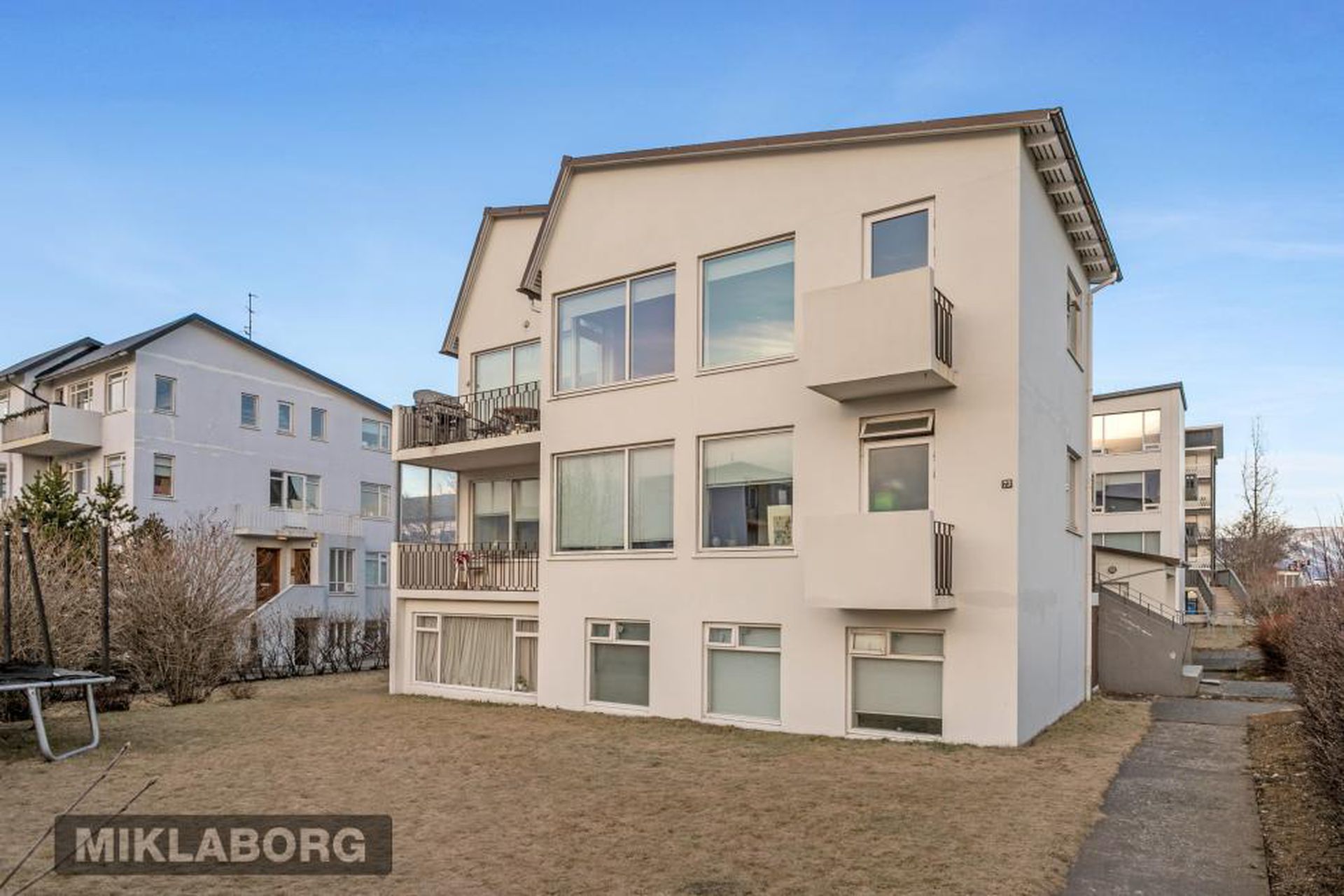 Rauðalækur 73, 105 Reykjavík