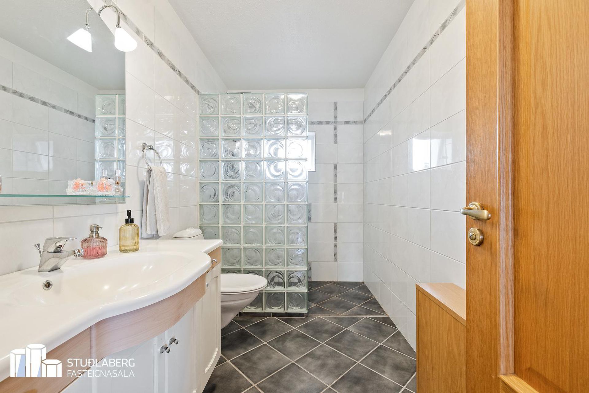 Silfurtún 8, 250 Sveitarfélagið Garður