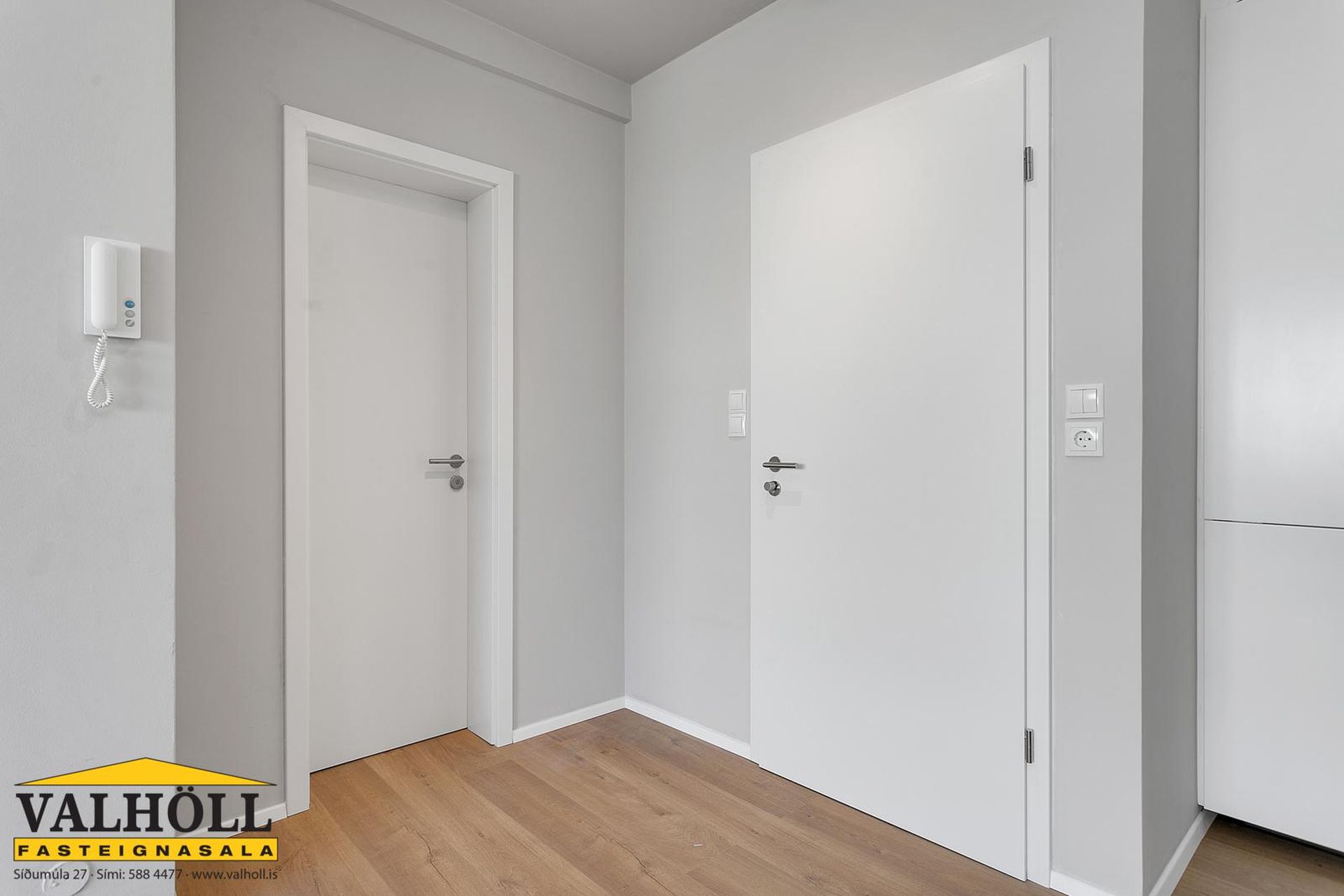Safamýri 54, 108 Reykjavík