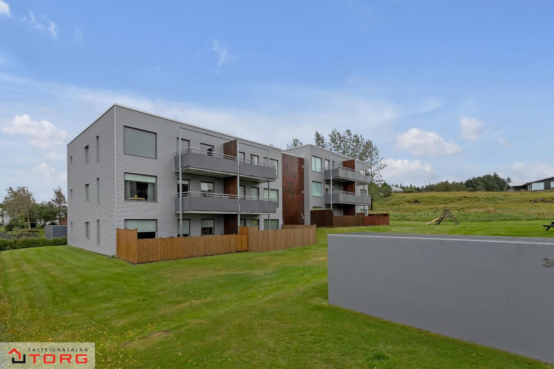 Klapparhlíð 32, 270 Mosfellsbær