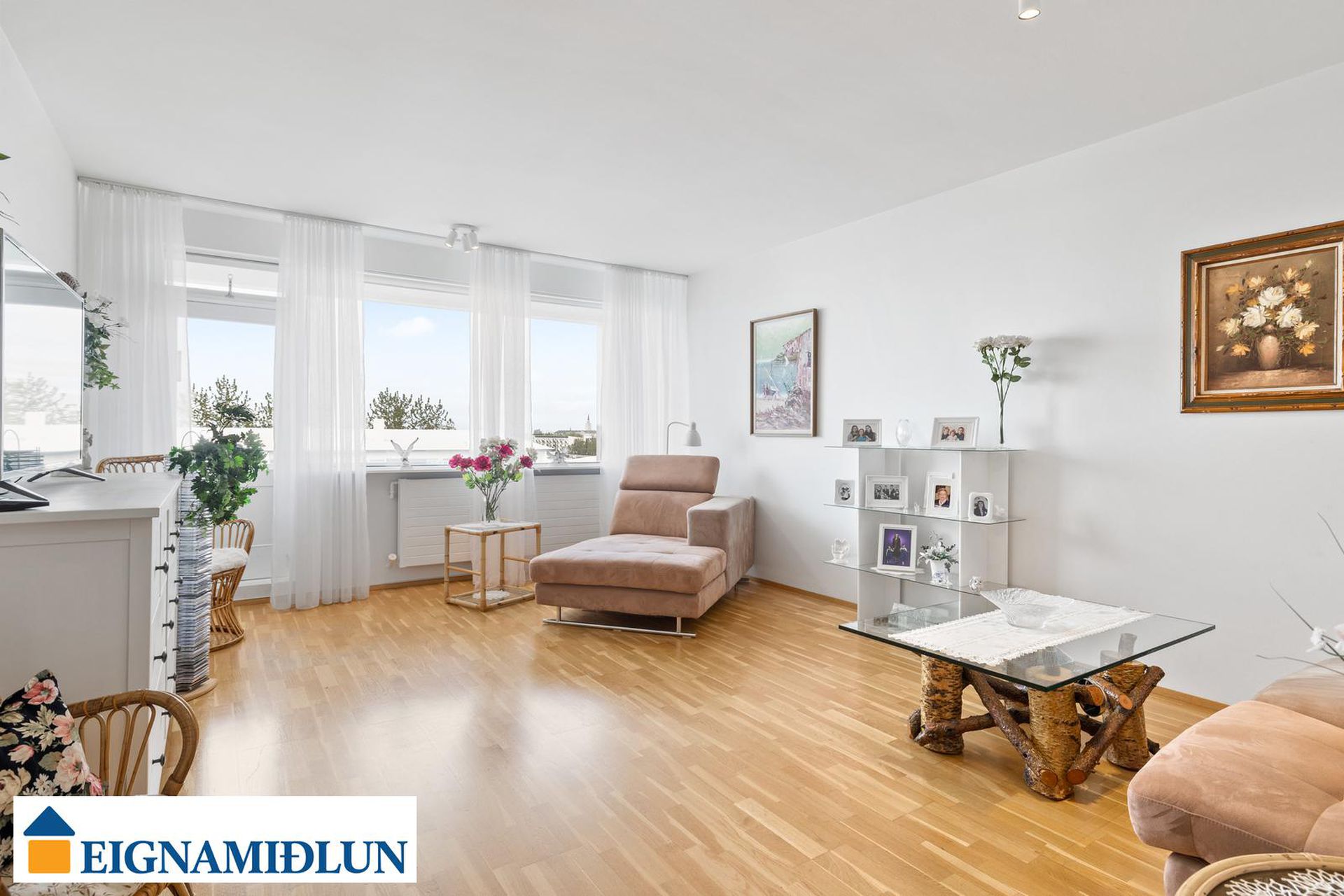 Safamýri 42, 108 Reykjavík