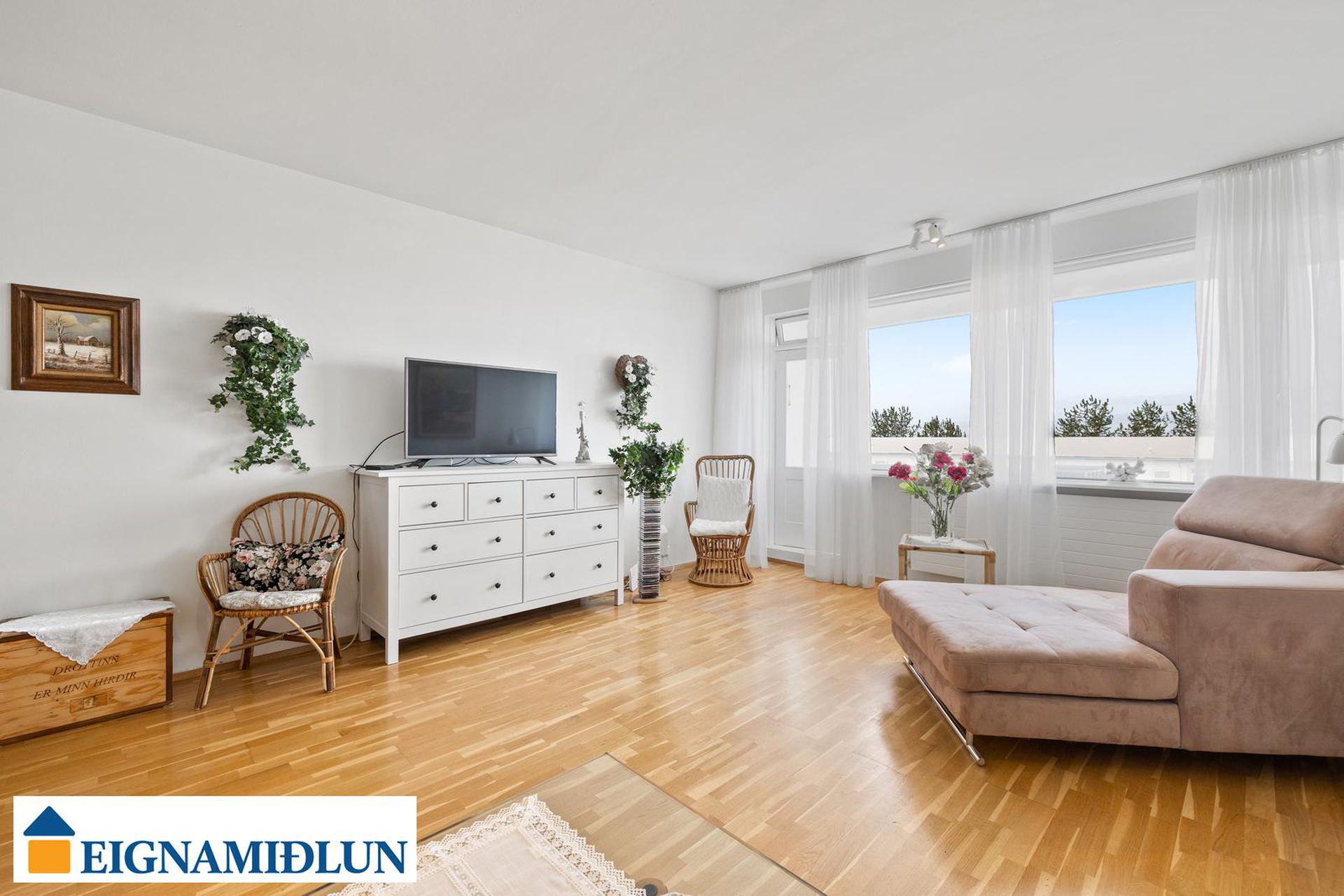 Safamýri 42, 108 Reykjavík