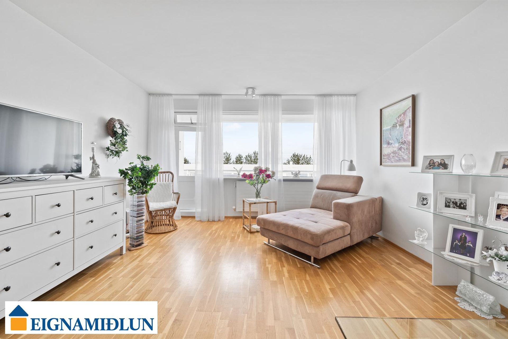 Safamýri 42, 108 Reykjavík