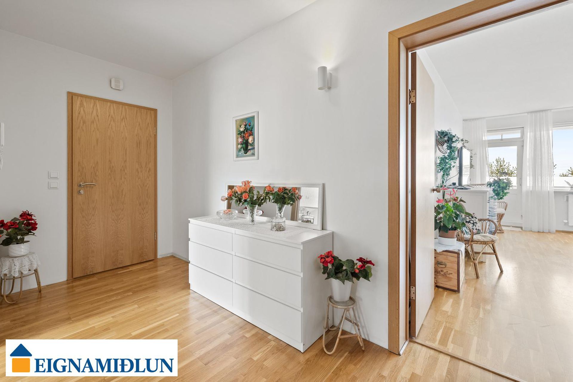 Safamýri 42, 108 Reykjavík