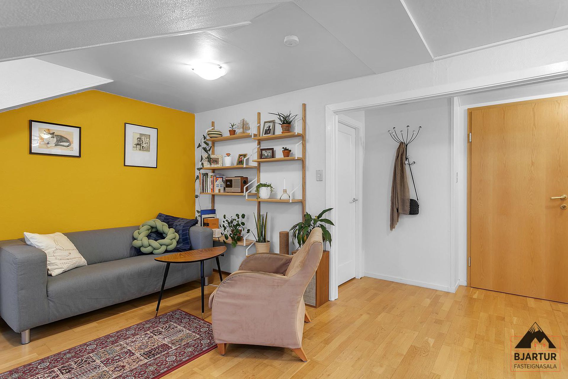 Mjóahlíð 10, 105 Reykjavík