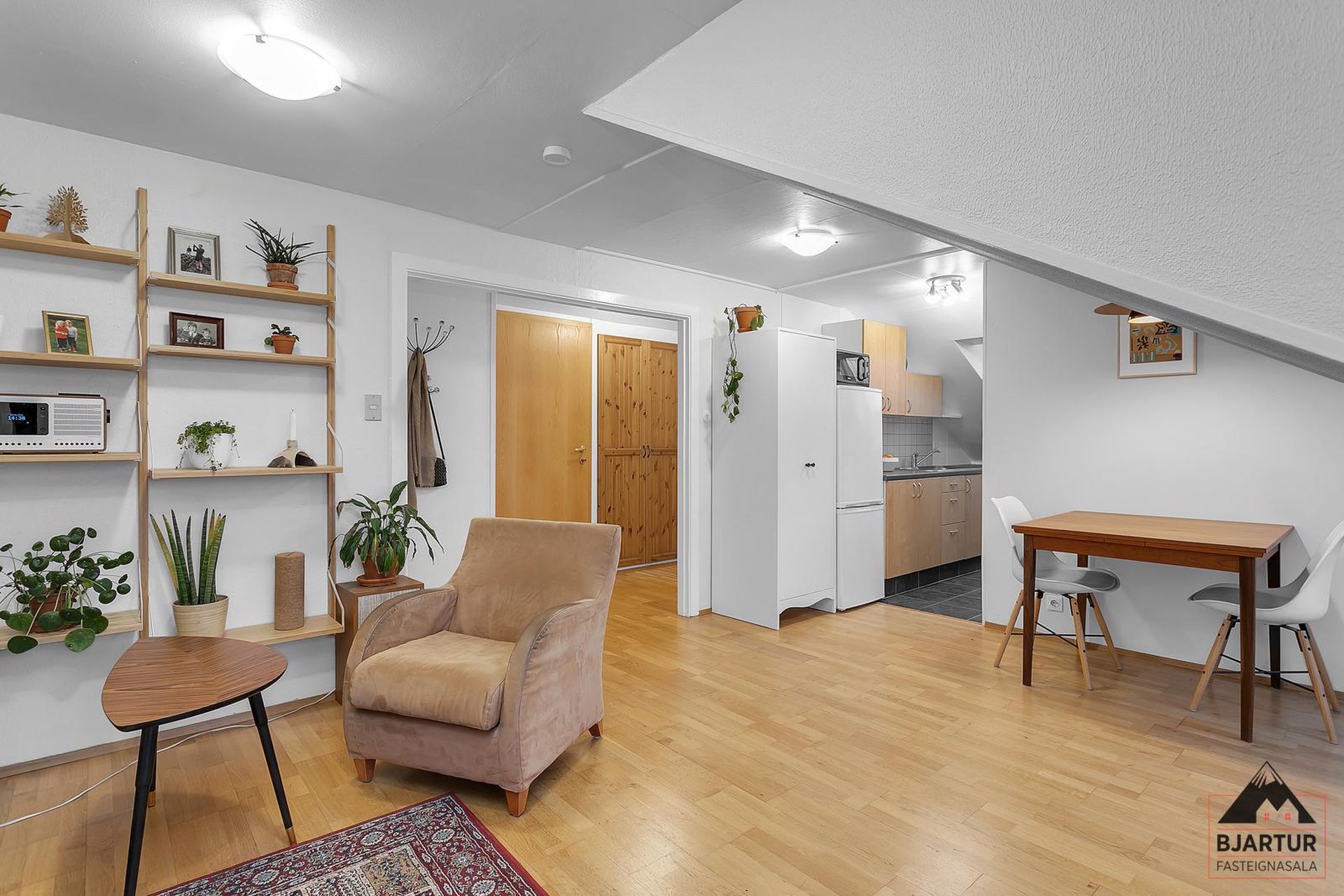 Mjóahlíð 10, 105 Reykjavík