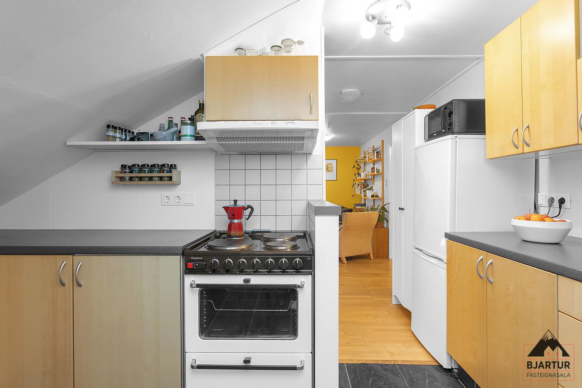 Mjóahlíð 10, 105 Reykjavík