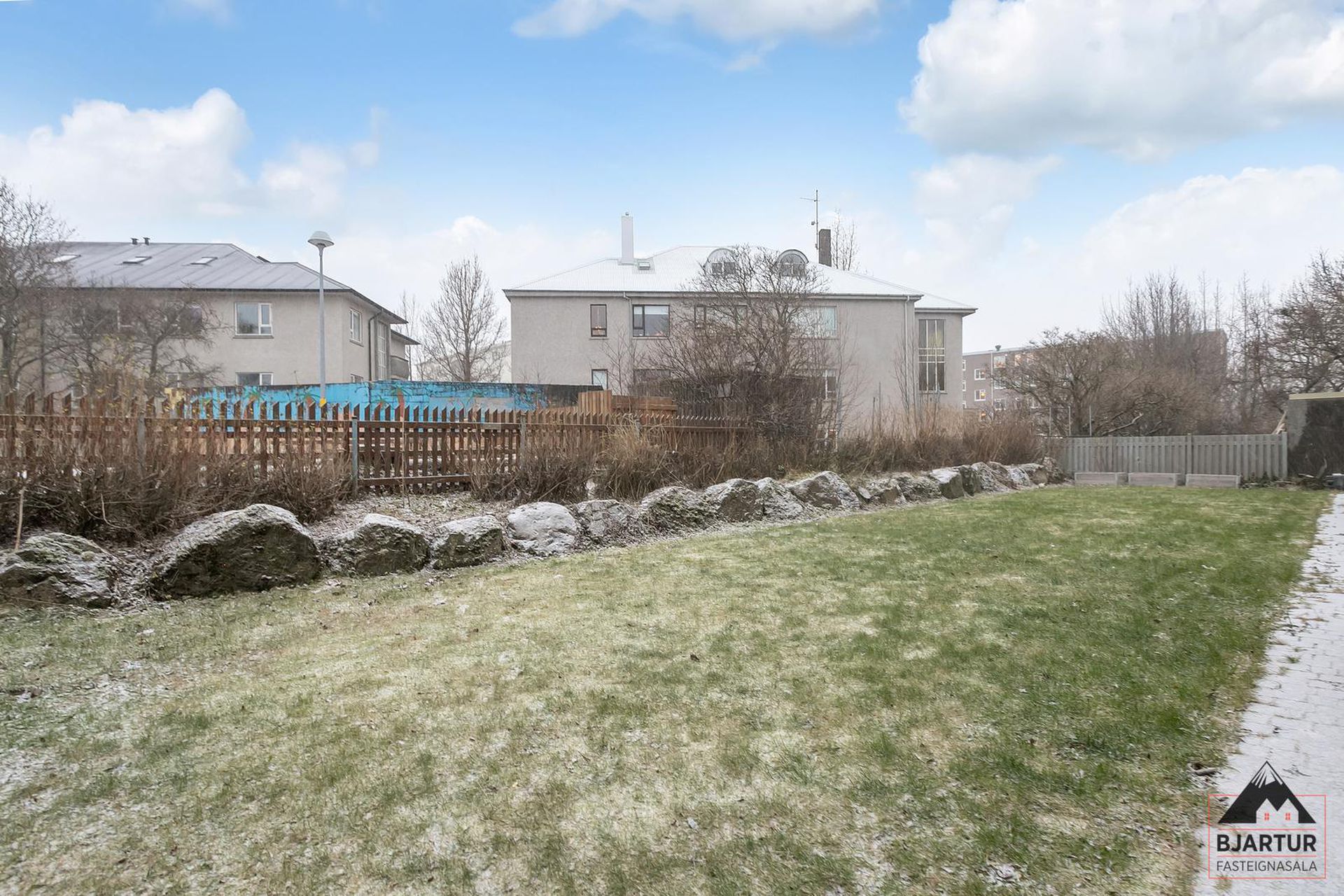 Mjóahlíð 10, 105 Reykjavík