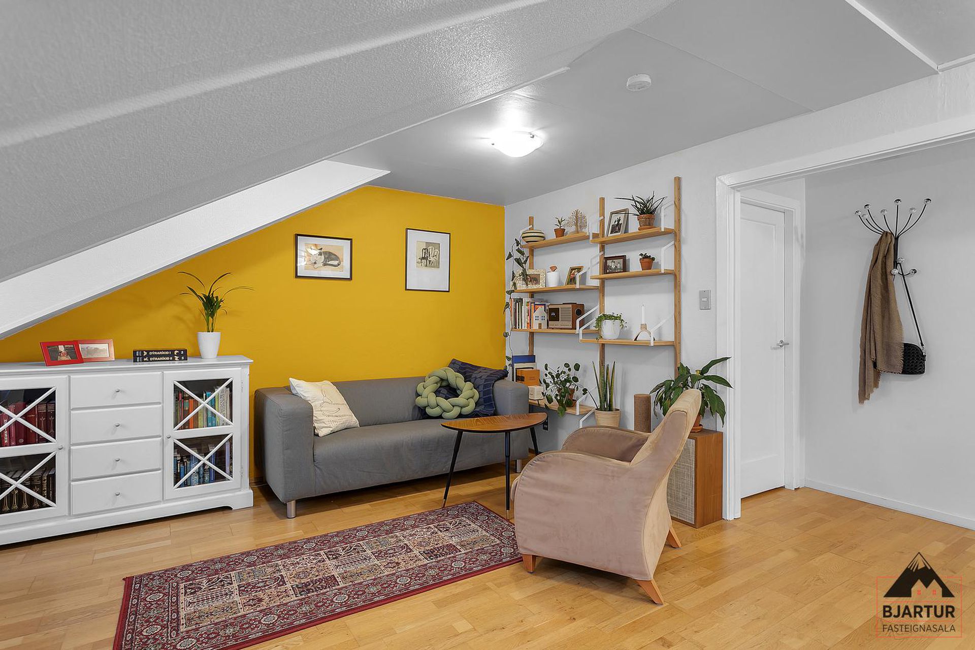 Mjóahlíð 10, 105 Reykjavík