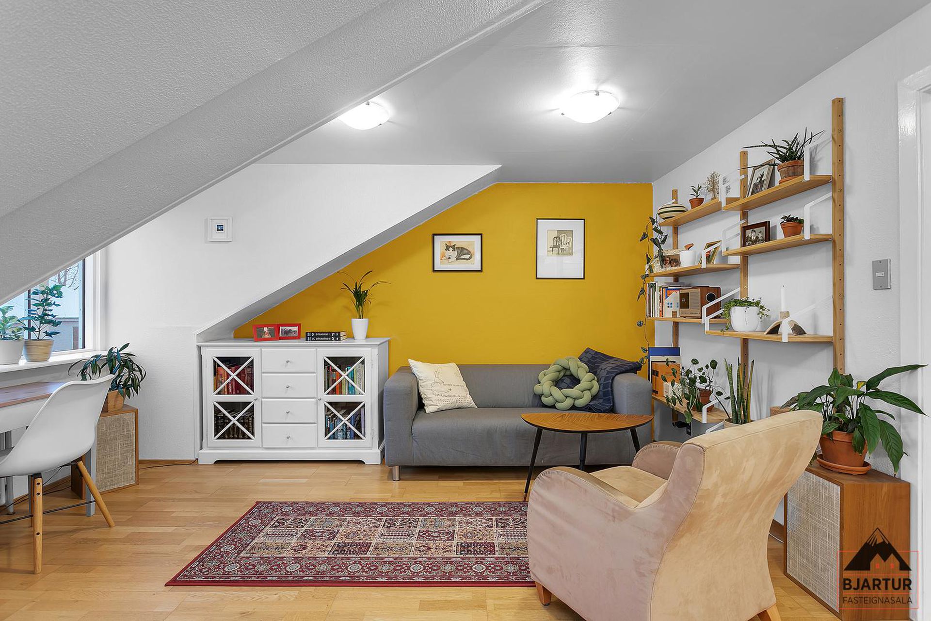 Mjóahlíð 10, 105 Reykjavík