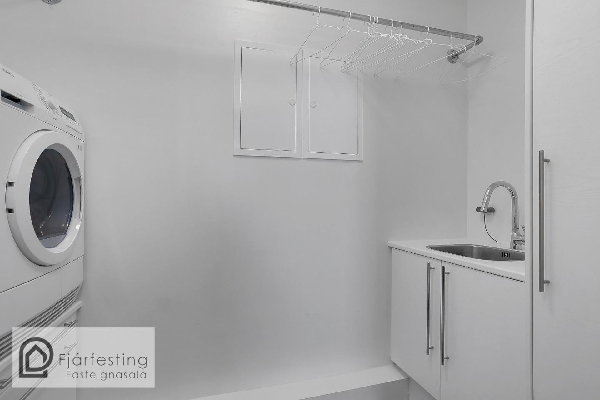 Naustavör 12, 200 Kópavogur