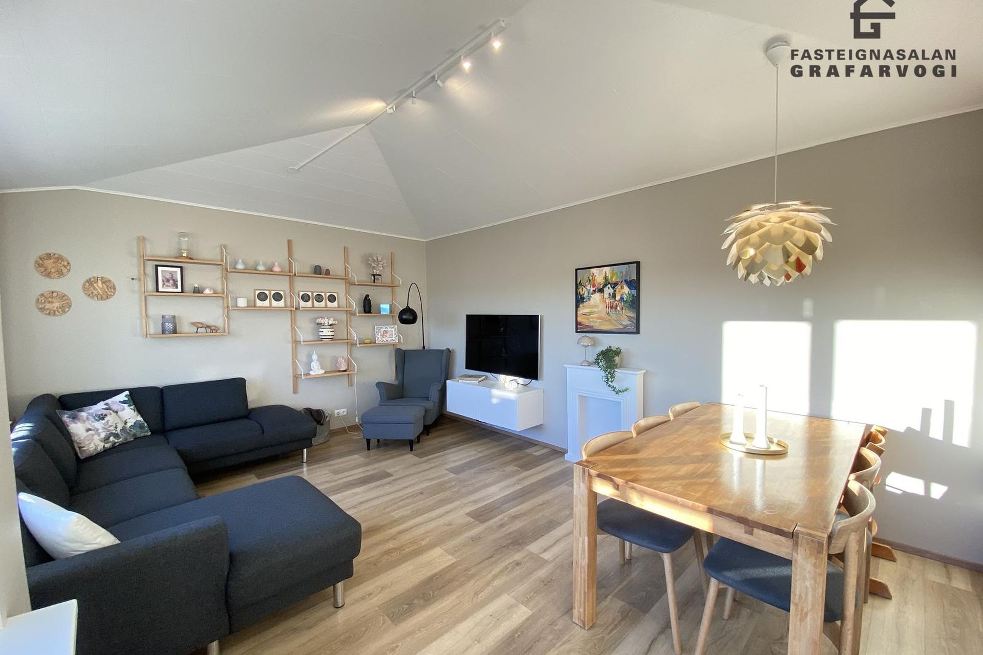 Vallarás 2, 110 Reykjavík