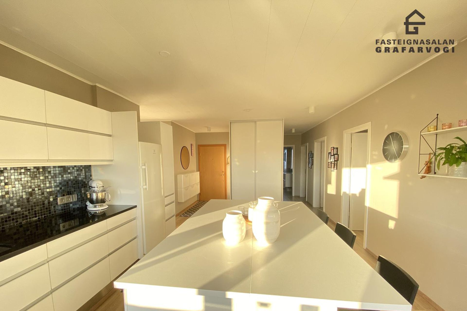 Vallarás 2, 110 Reykjavík