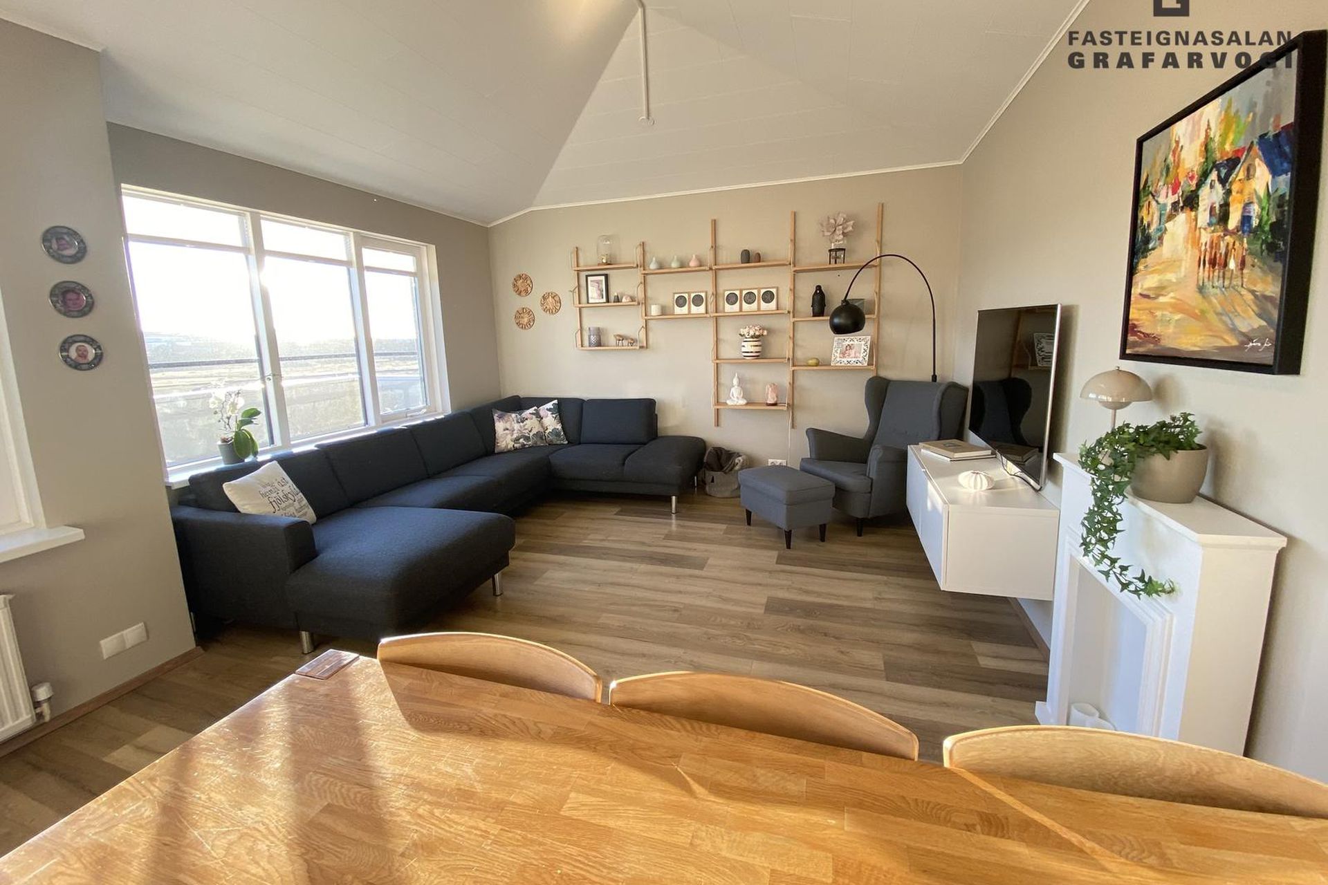 Vallarás 2, 110 Reykjavík