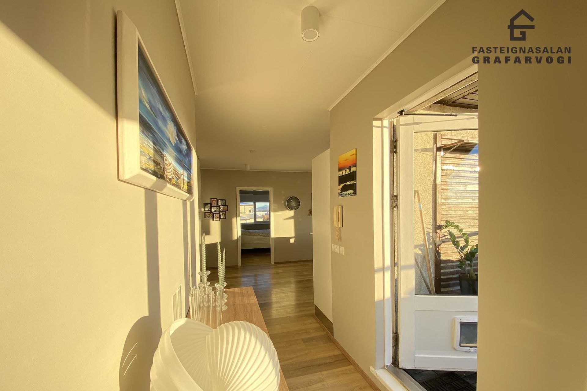 Vallarás 2, 110 Reykjavík