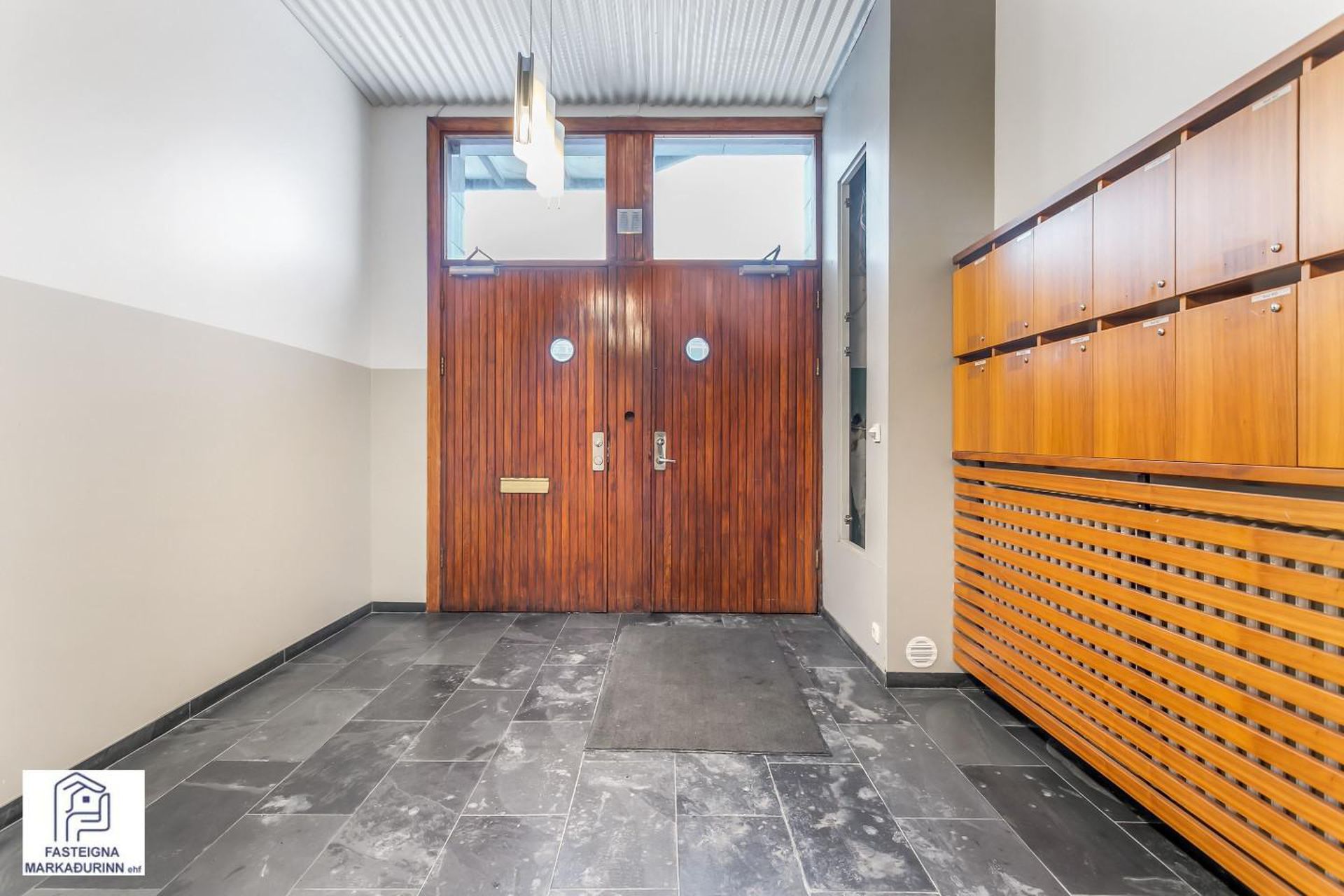 Skúlagata 32, 101 Reykjavík