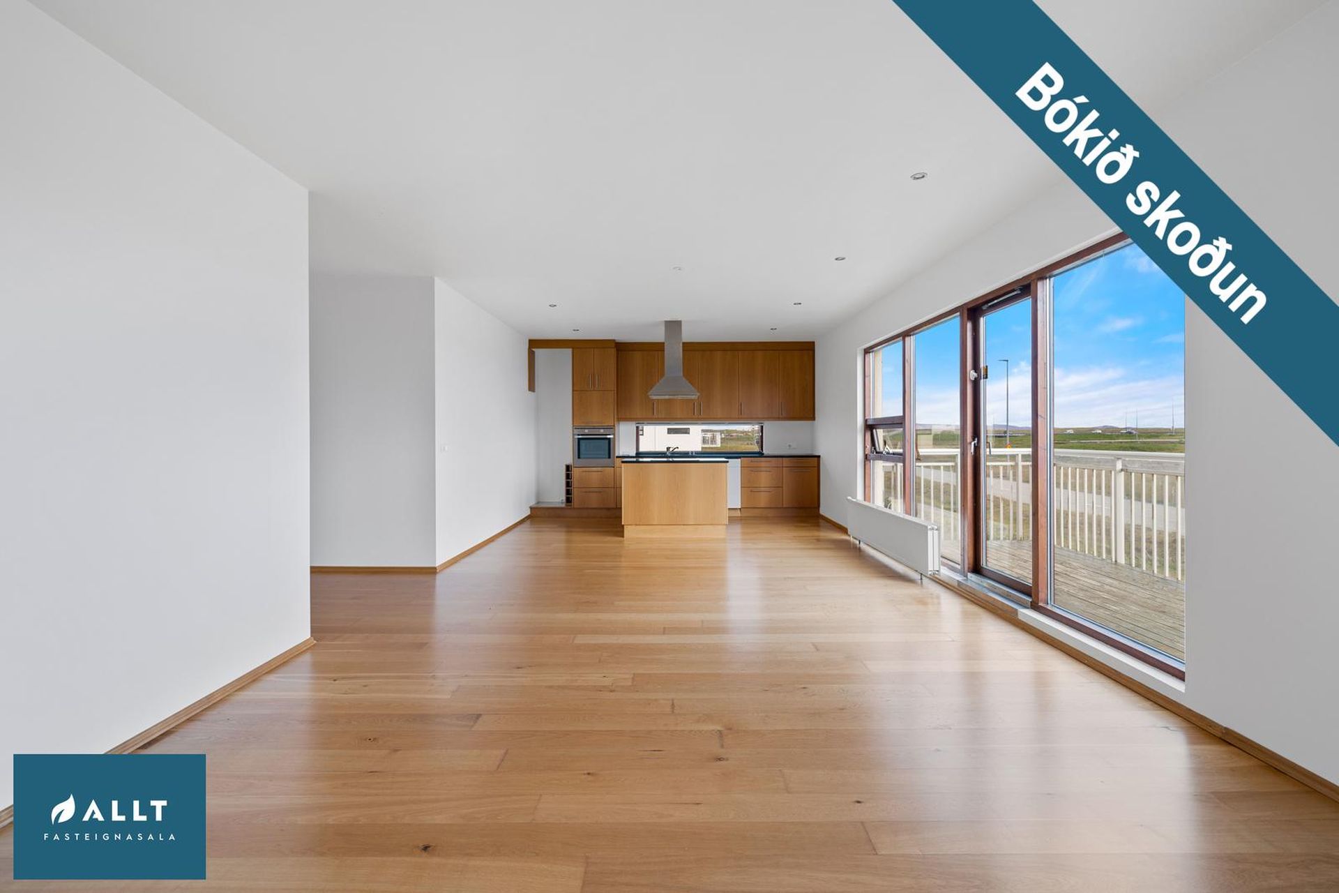 Tjarnabakki 8, 260 Reykjanesbær
