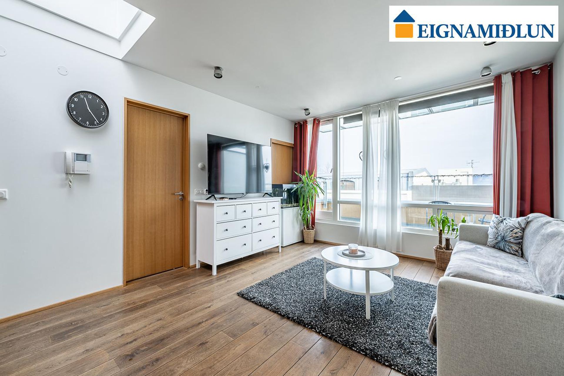 Laugavegur 86 86-94 - 0402, 101 Reykjavík