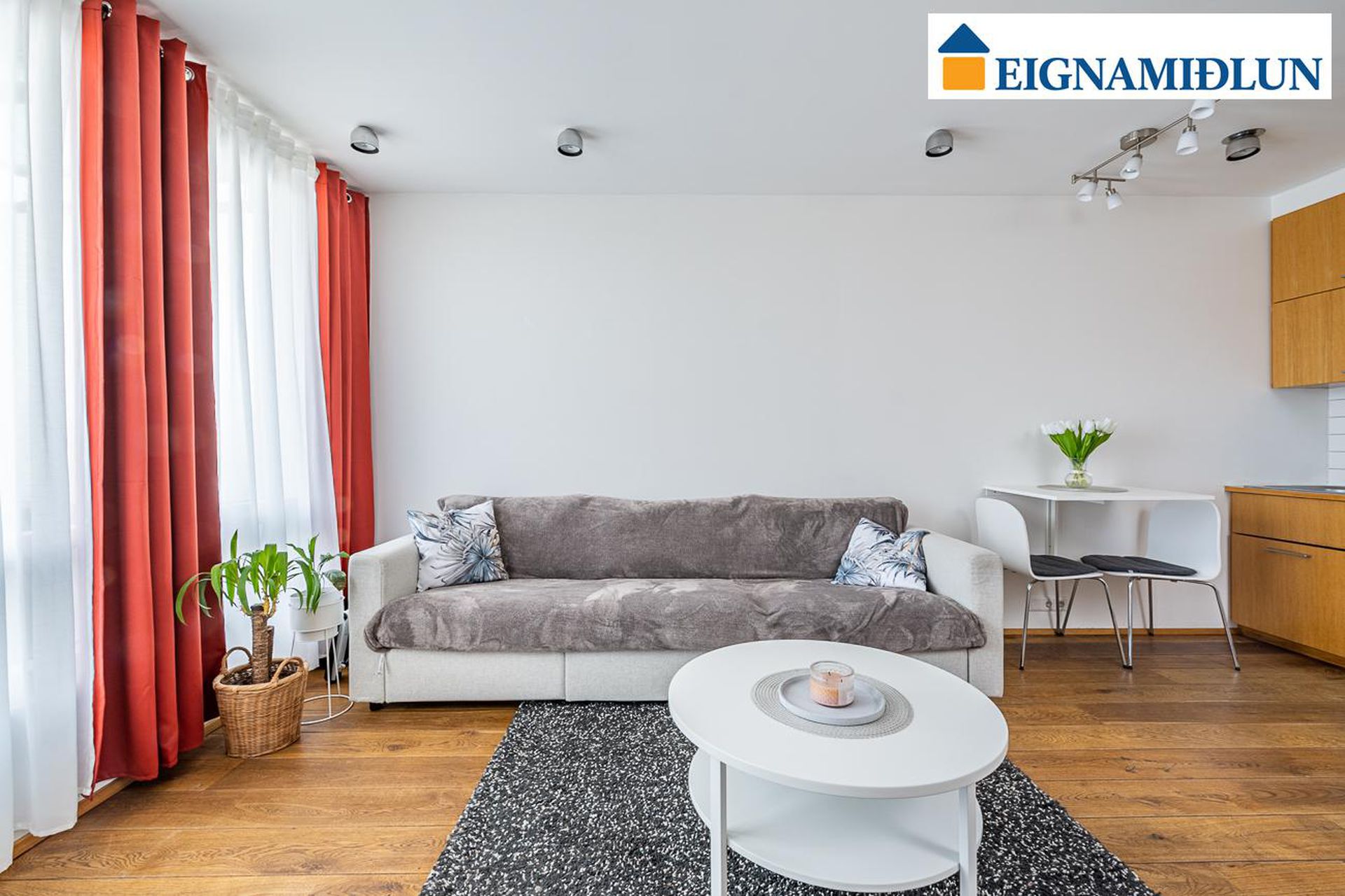 Laugavegur 86 86-94 - 0402, 101 Reykjavík