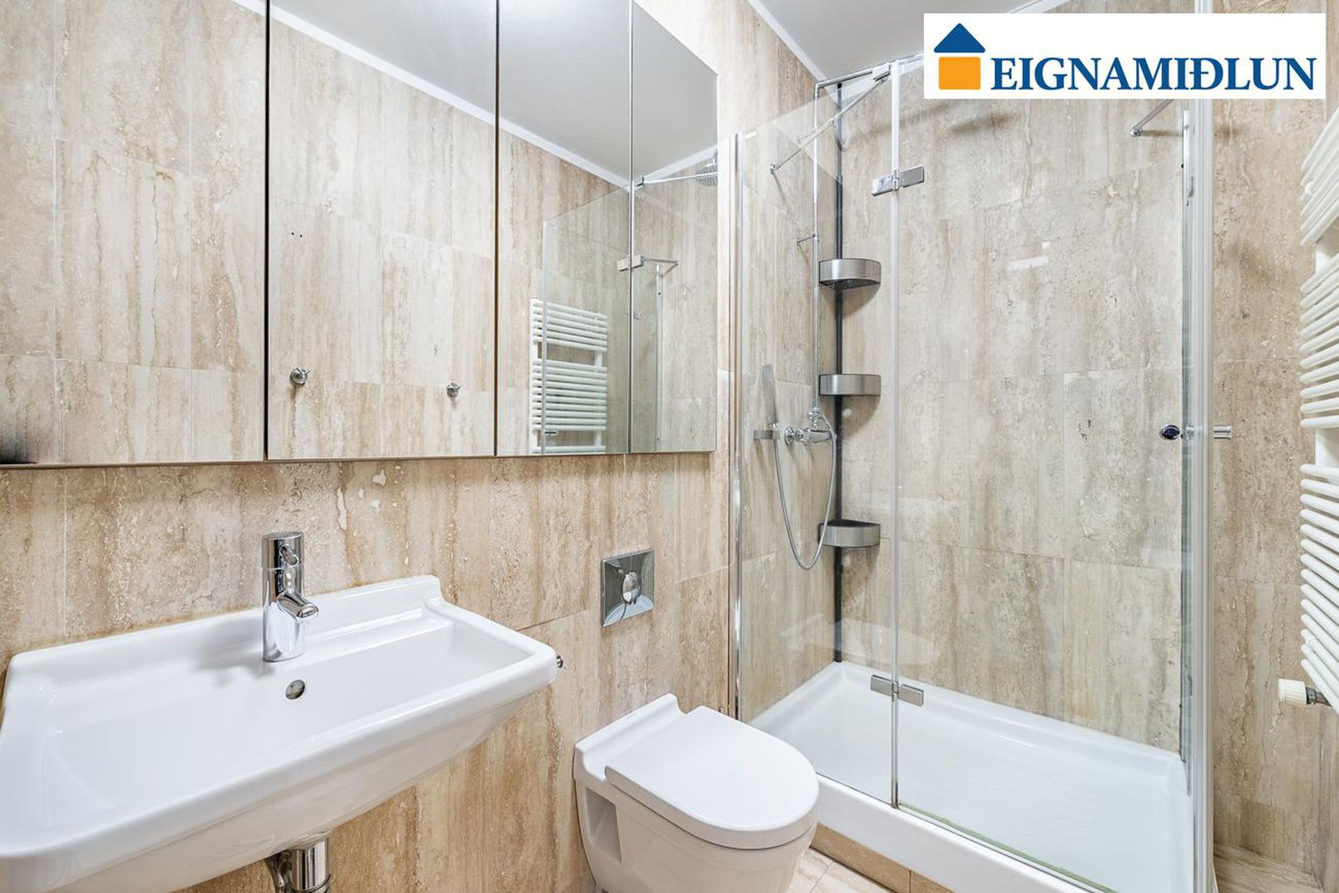 Laugavegur 86 86-94 - 0402, 101 Reykjavík