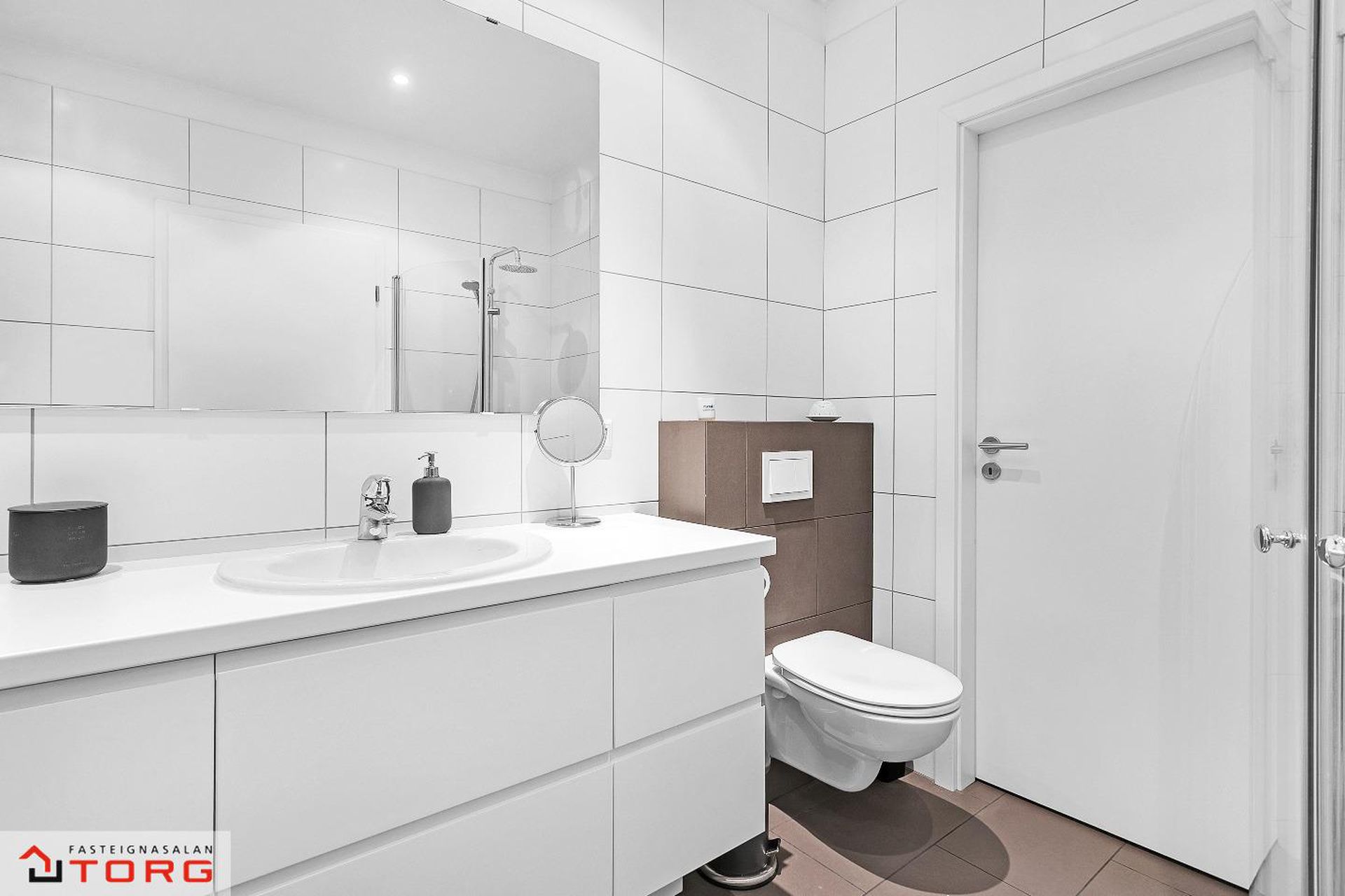 Drekavellir 40, 221 Hafnarfjörður