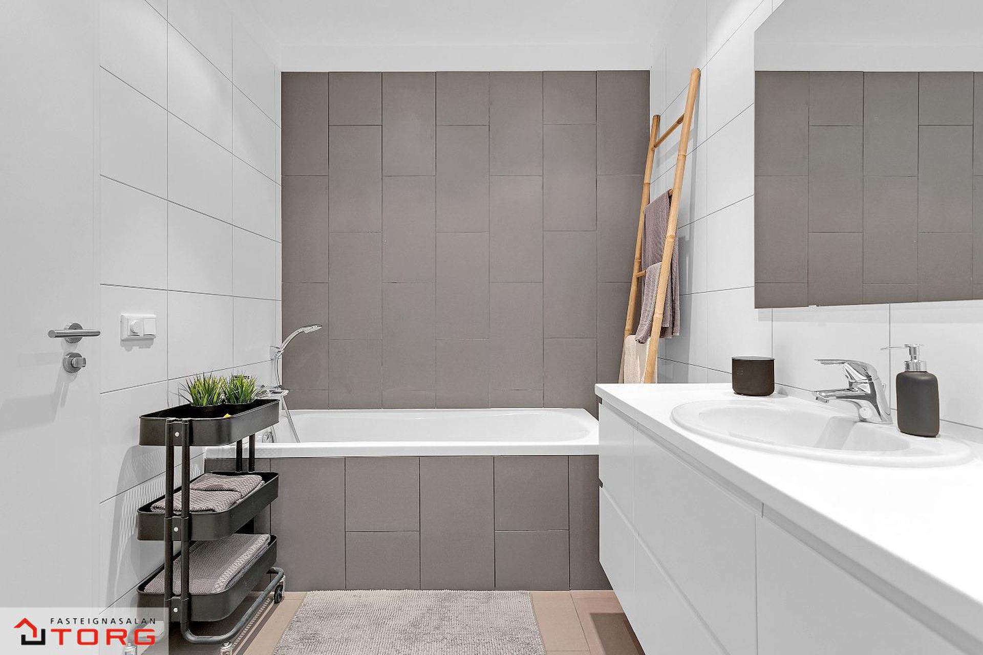 Drekavellir 40, 221 Hafnarfjörður