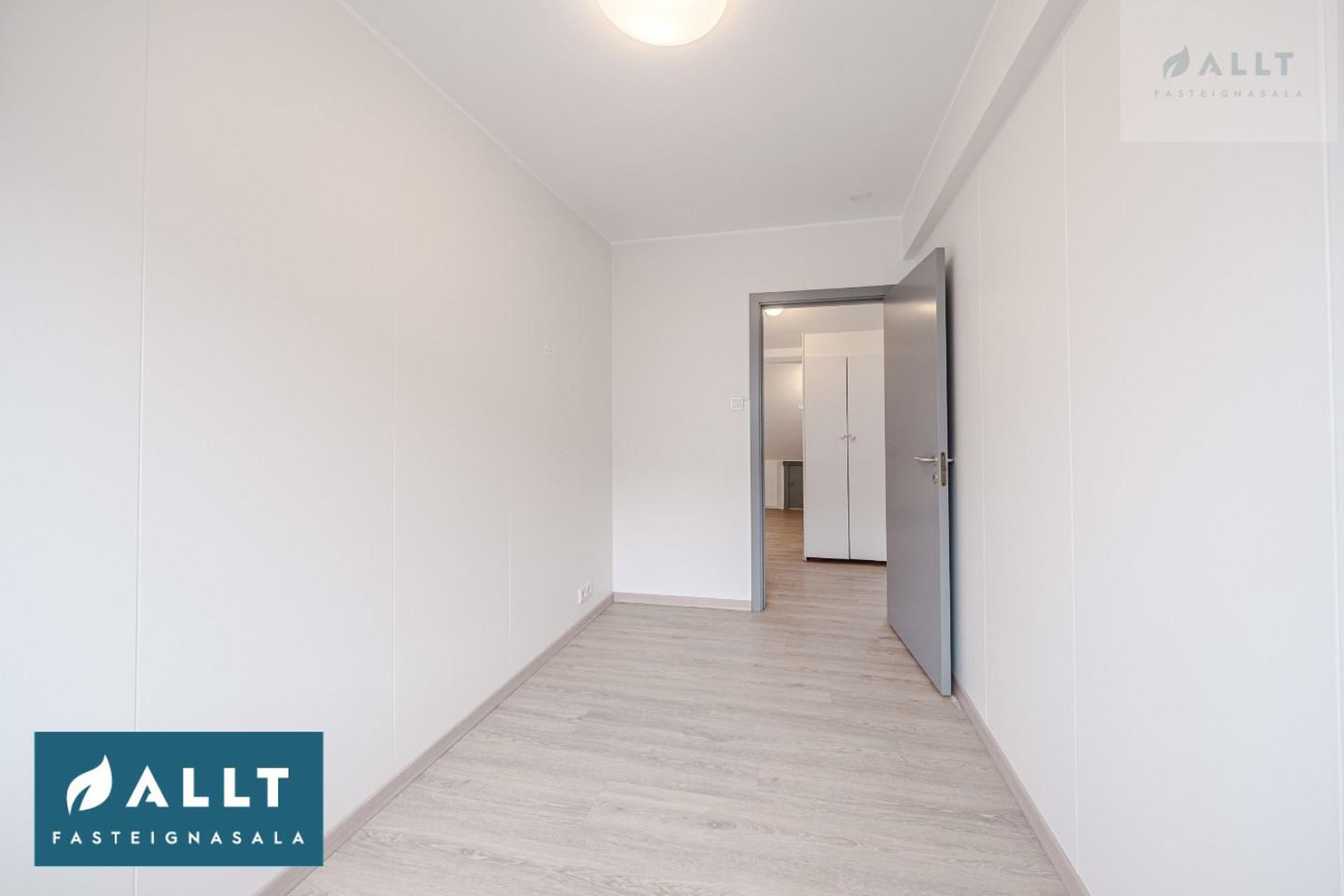 Hverfisgata 39, 101 Reykjavík