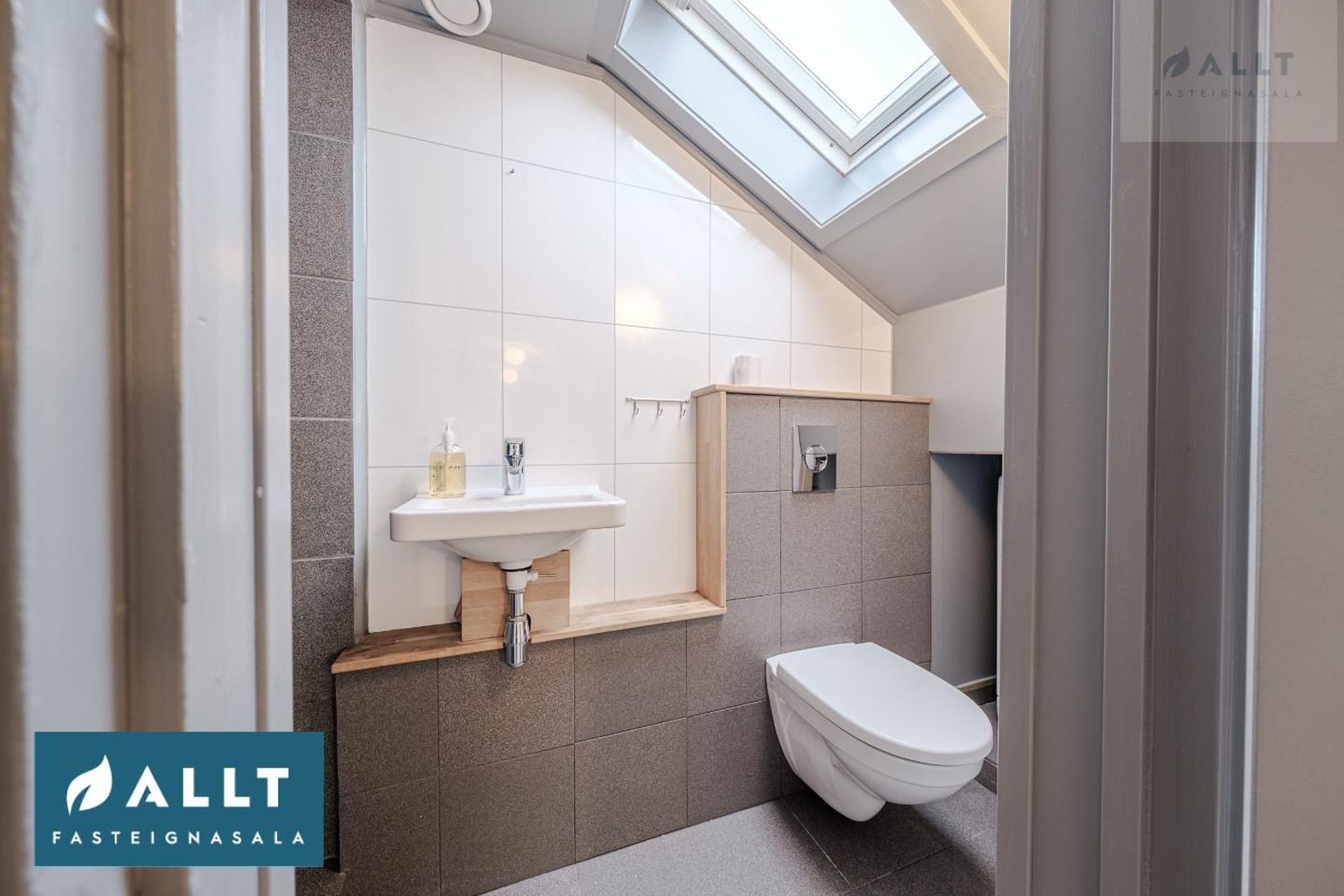 Hverfisgata 39, 101 Reykjavík