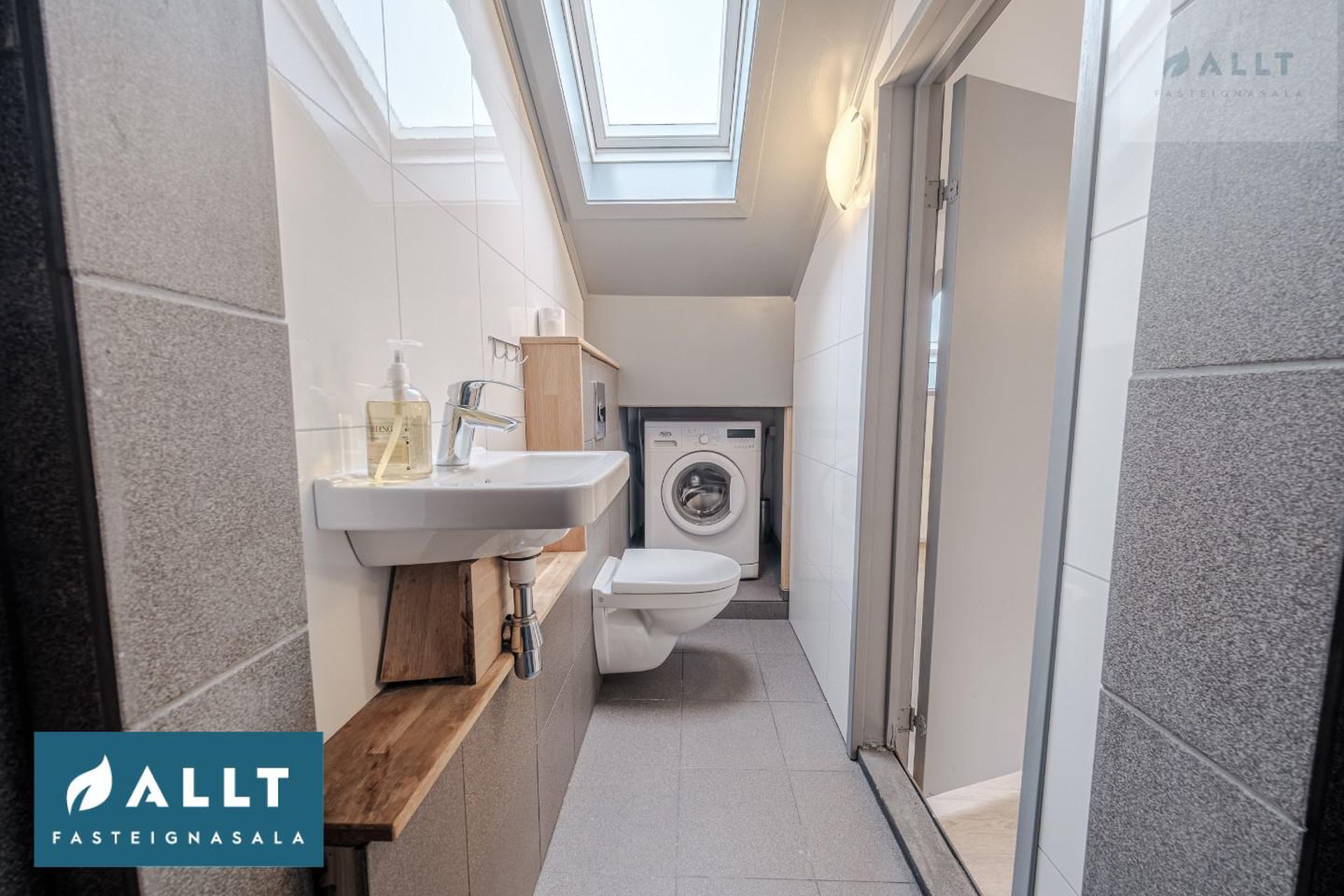 Hverfisgata 39, 101 Reykjavík