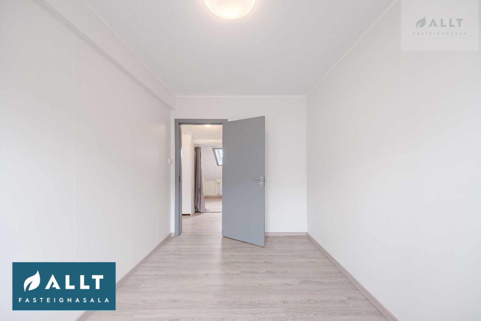 Hverfisgata 39, 101 Reykjavík