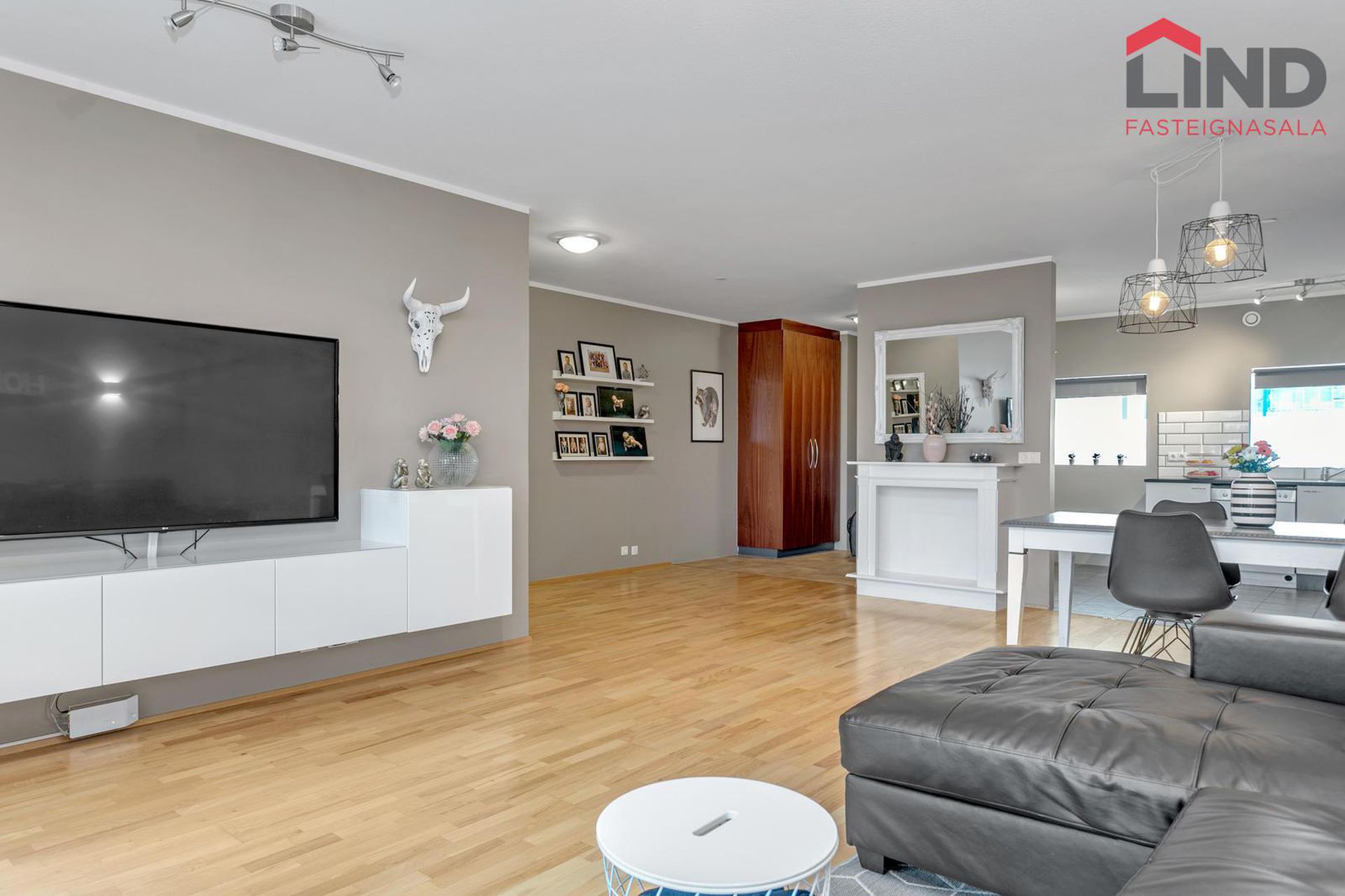 Kristnibraut 79, 113 Reykjavík