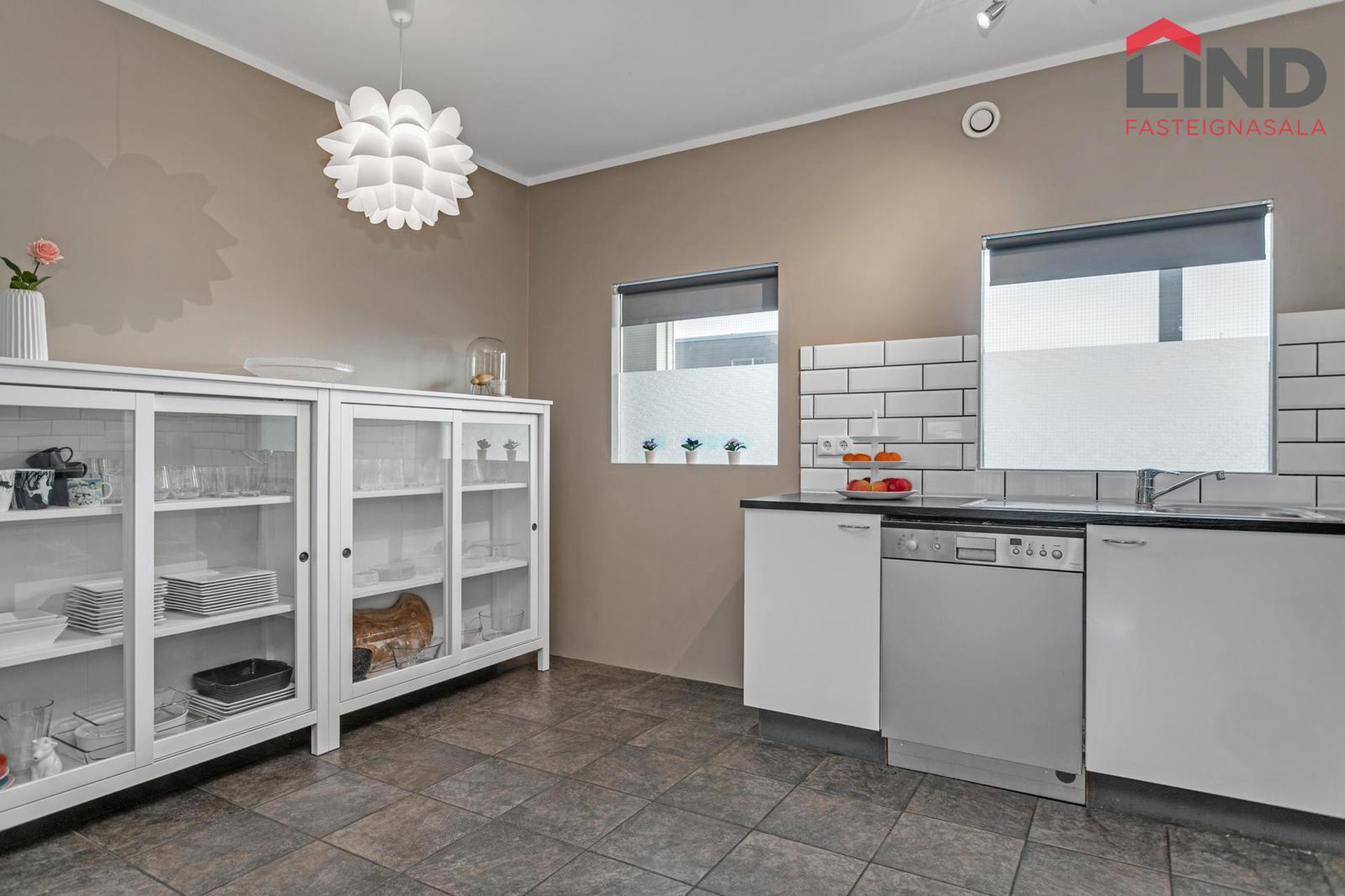 Kristnibraut 79, 113 Reykjavík