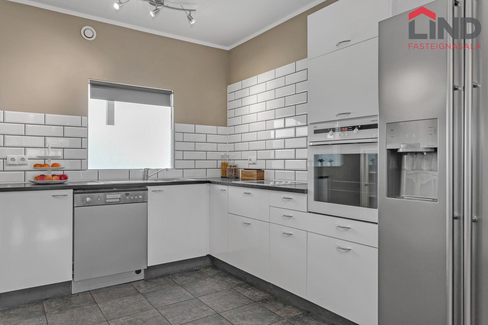 Kristnibraut 79, 113 Reykjavík