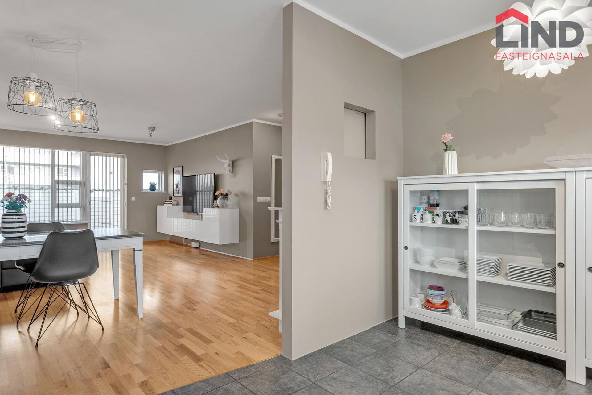 Kristnibraut 79, 113 Reykjavík