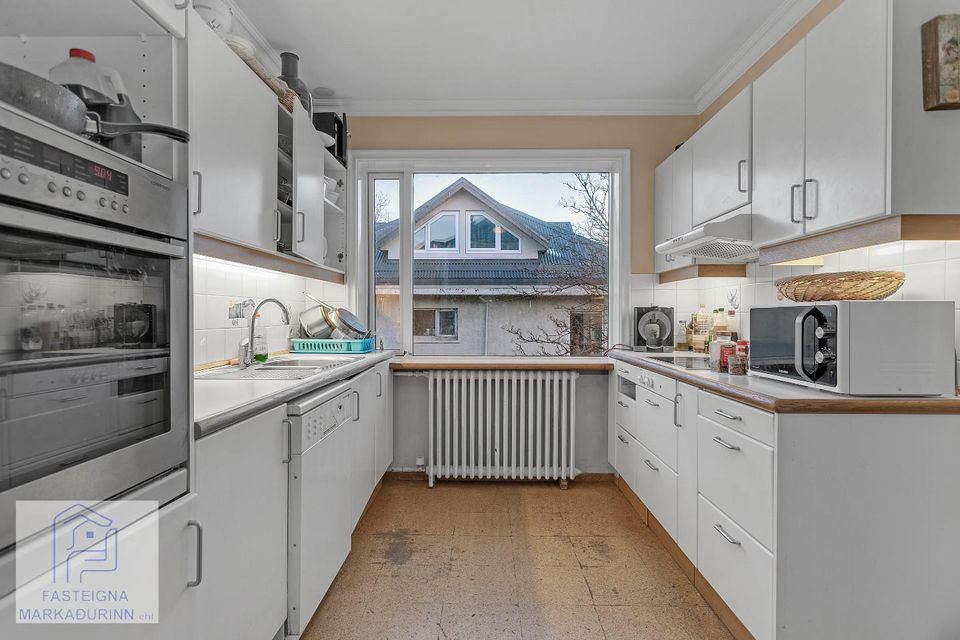 Hraunteigur 28, 105 Reykjavík