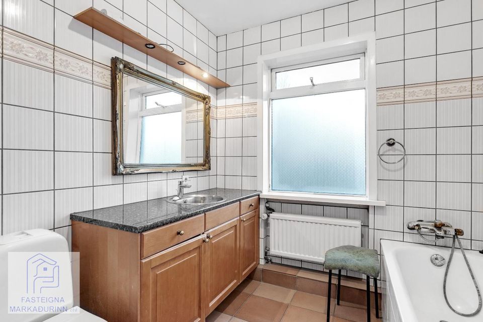Hraunteigur 28, 105 Reykjavík