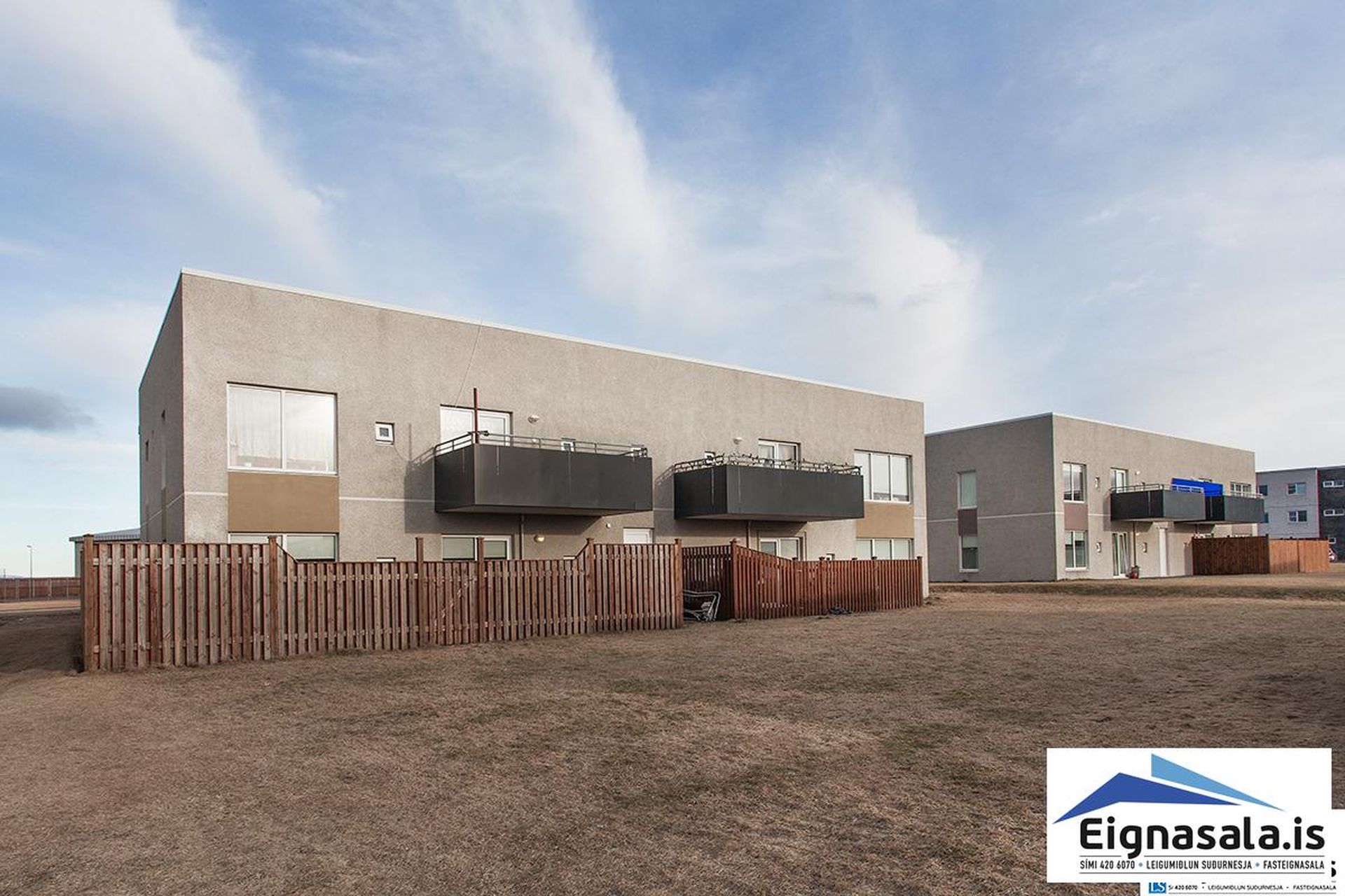 Skólabraut 3, 260 Reykjanesbær