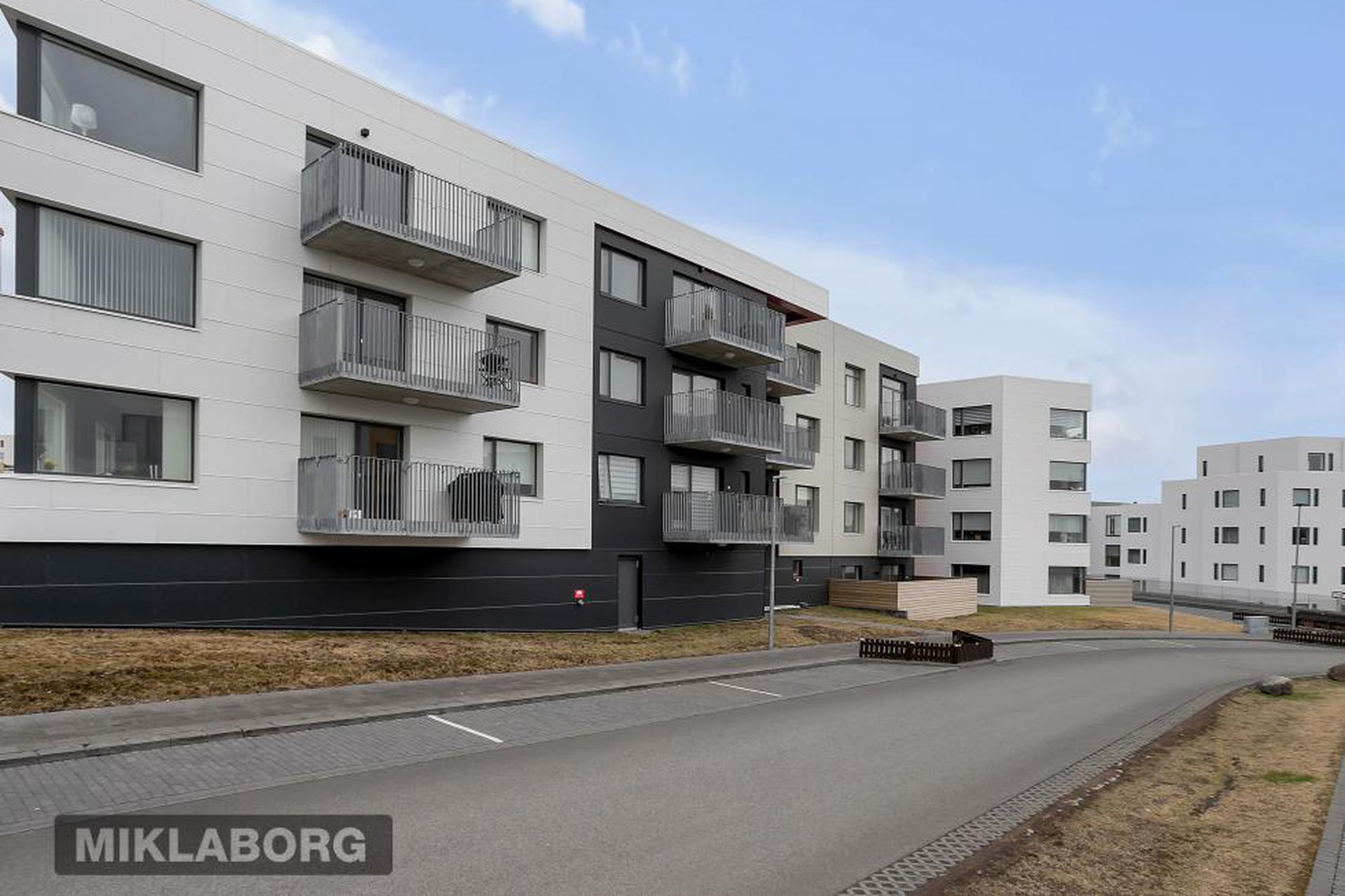 Holtsvegur 9, 210 Garðabær