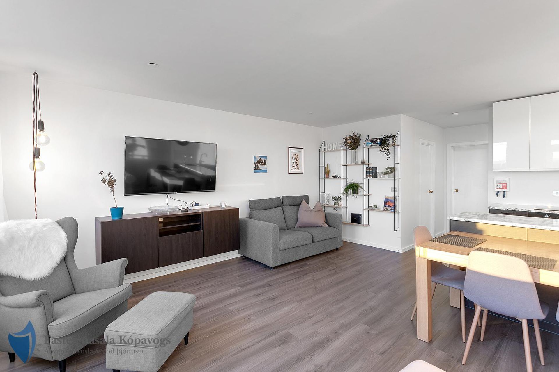 Asparfell 12, 111 Reykjavík