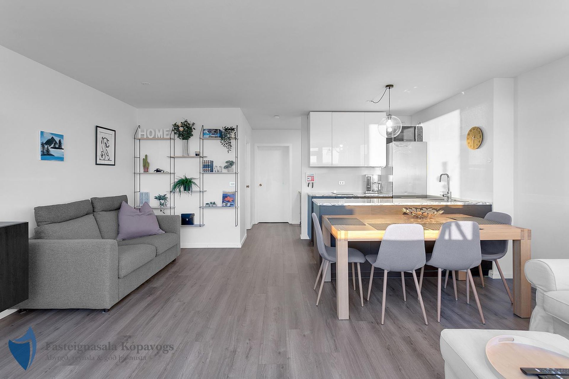 Asparfell 12, 111 Reykjavík