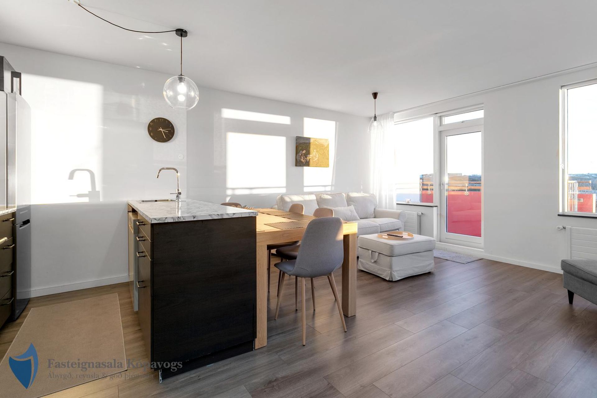 Asparfell 12, 111 Reykjavík