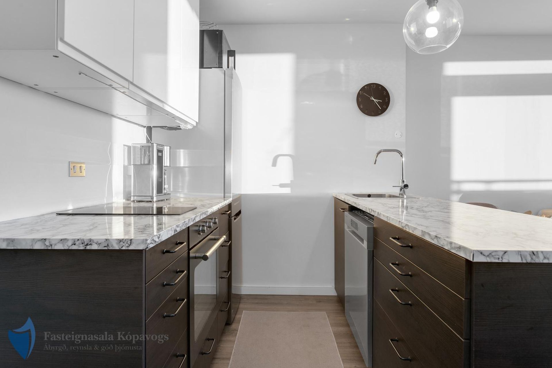 Asparfell 12, 111 Reykjavík