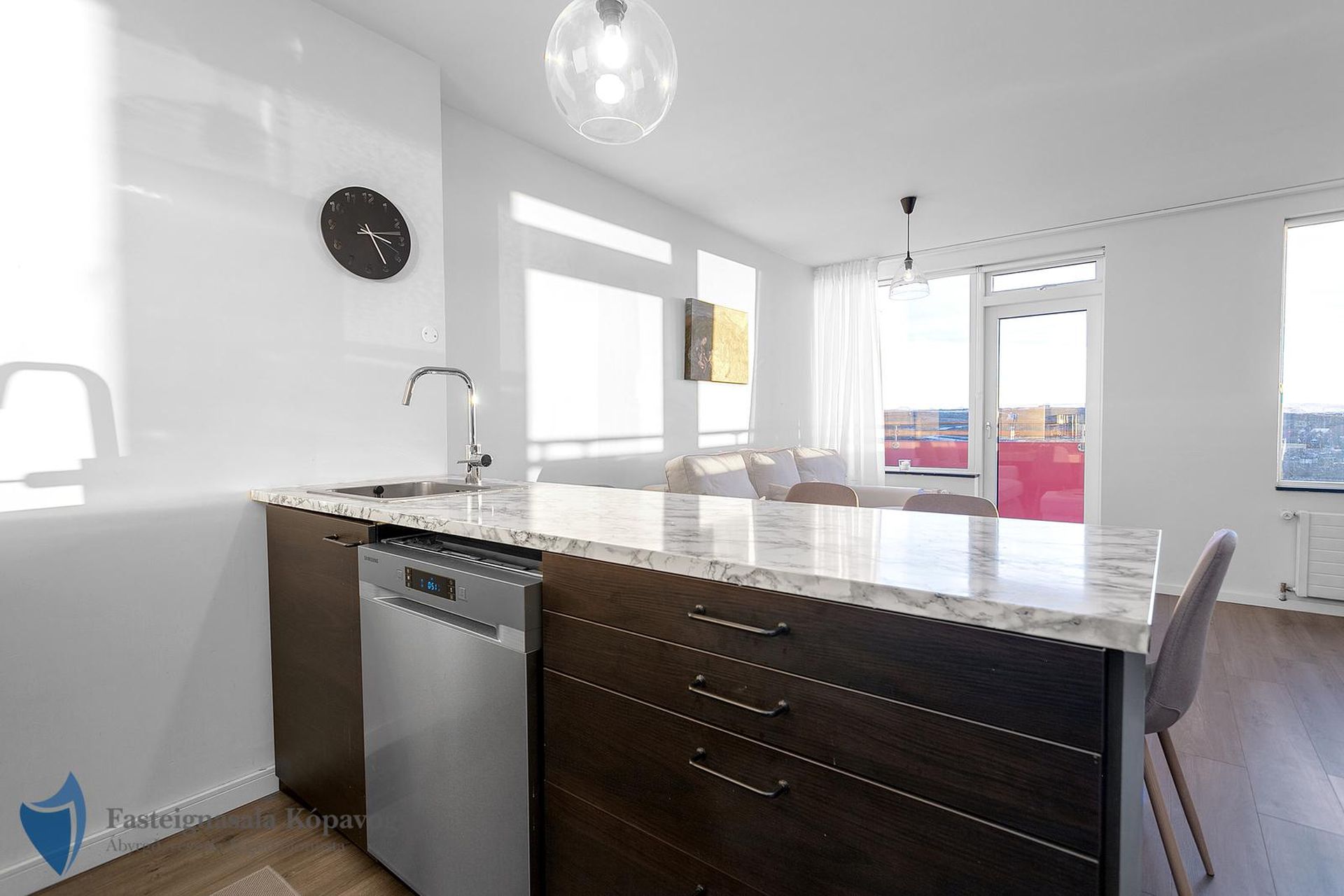 Asparfell 12, 111 Reykjavík