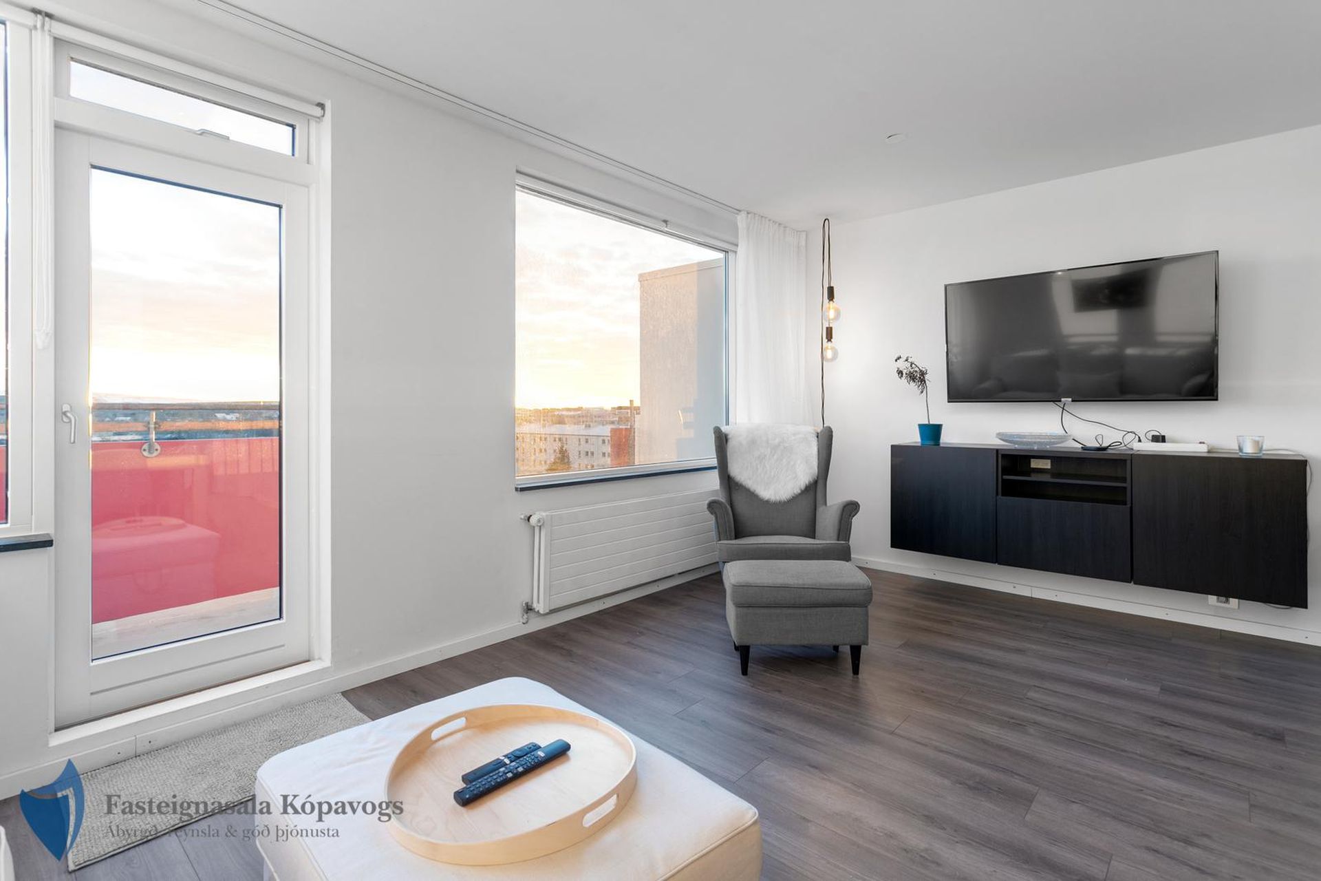 Asparfell 12, 111 Reykjavík