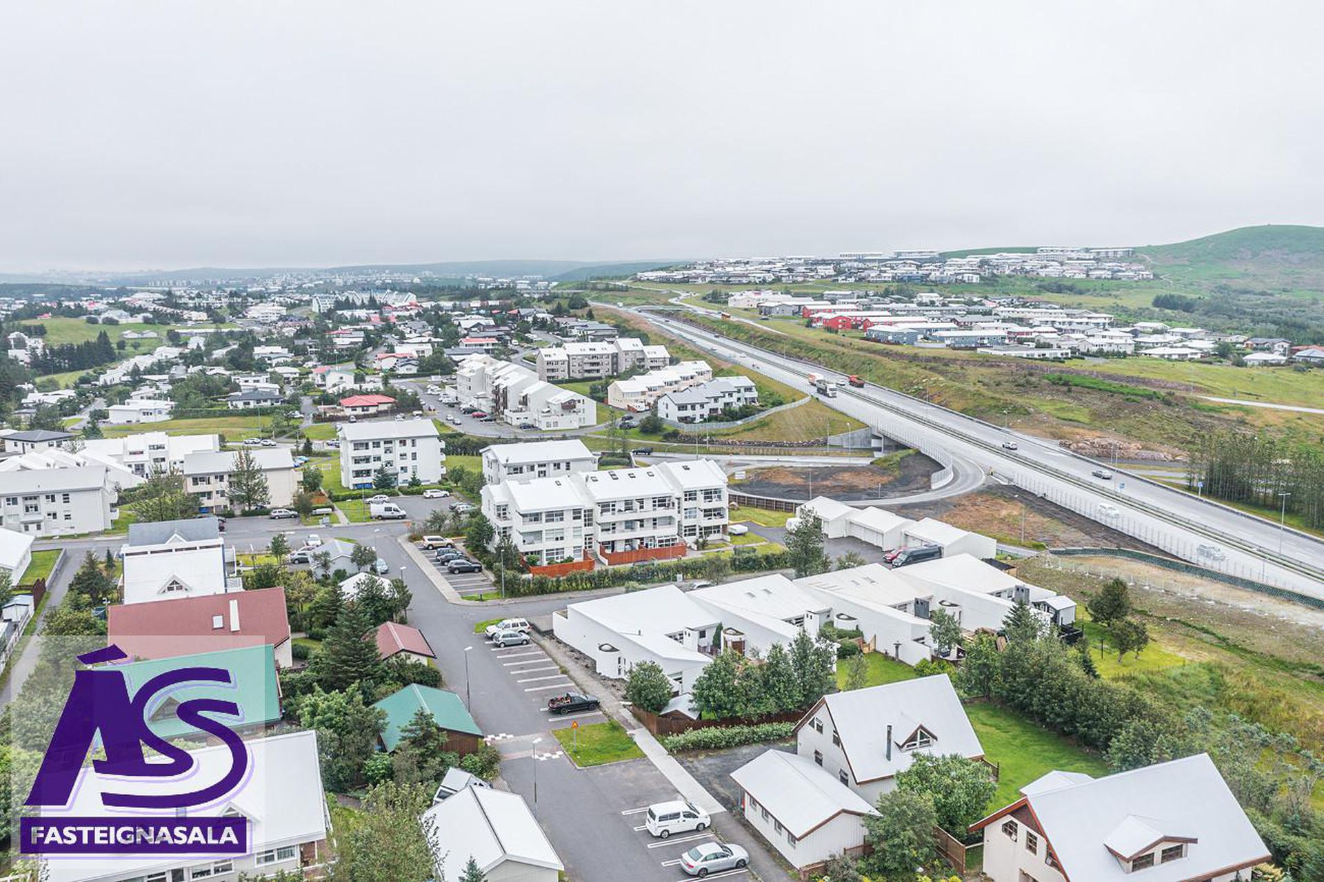Vallarbarð 1, 220 Hafnarfjörður