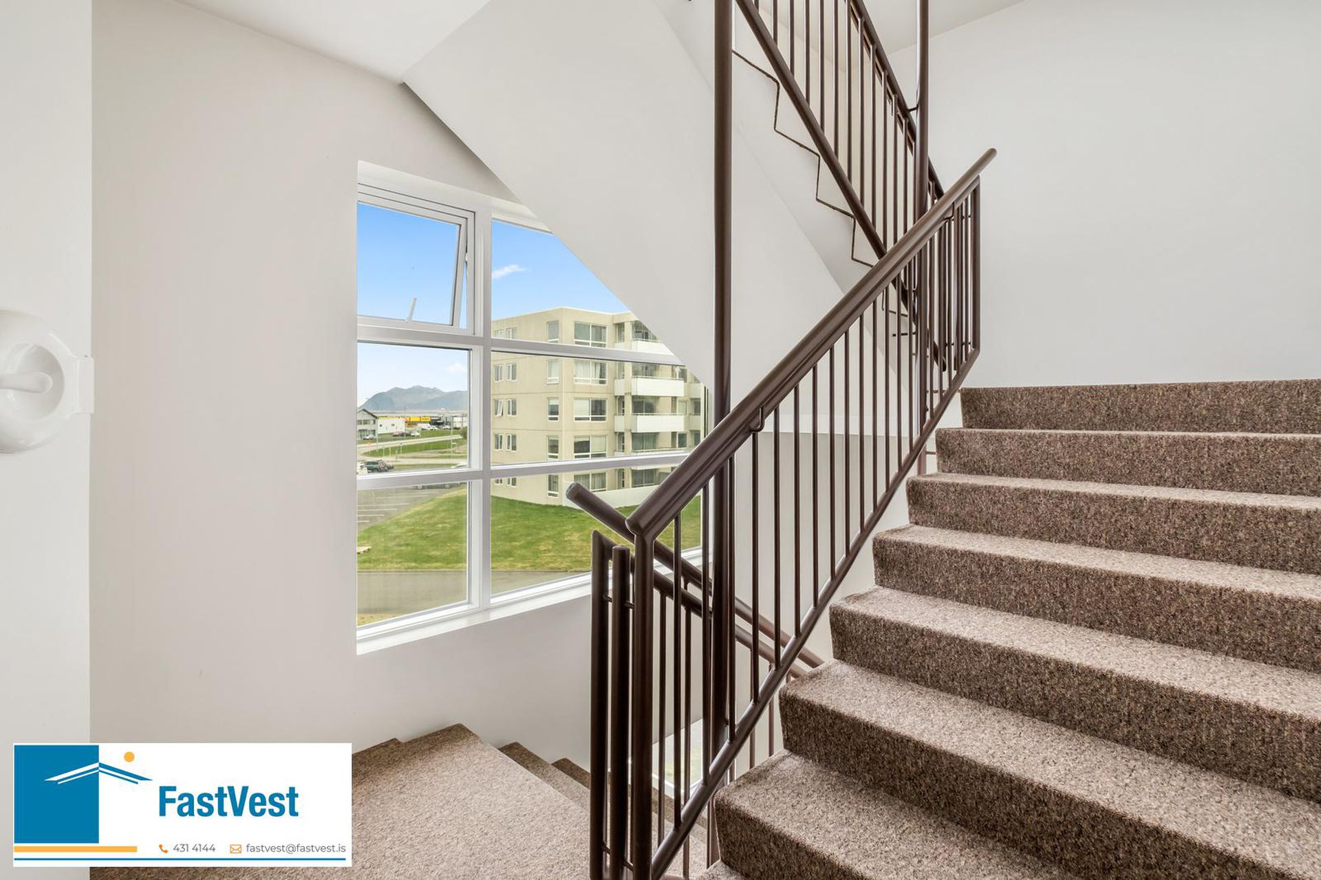 Holtsflöt 9, 300 Akranes