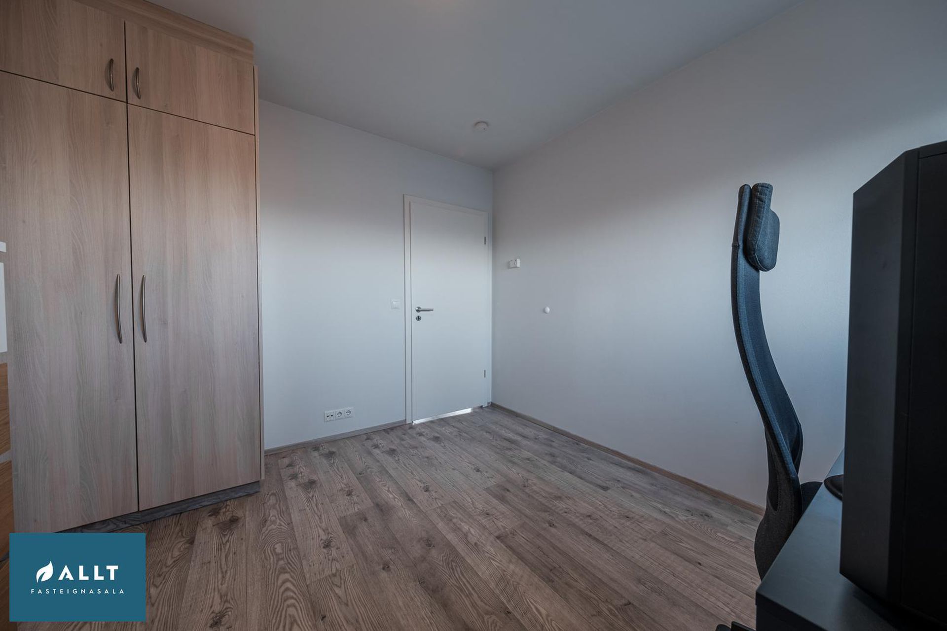 Tjarnabraut 14, 260 Reykjanesbær